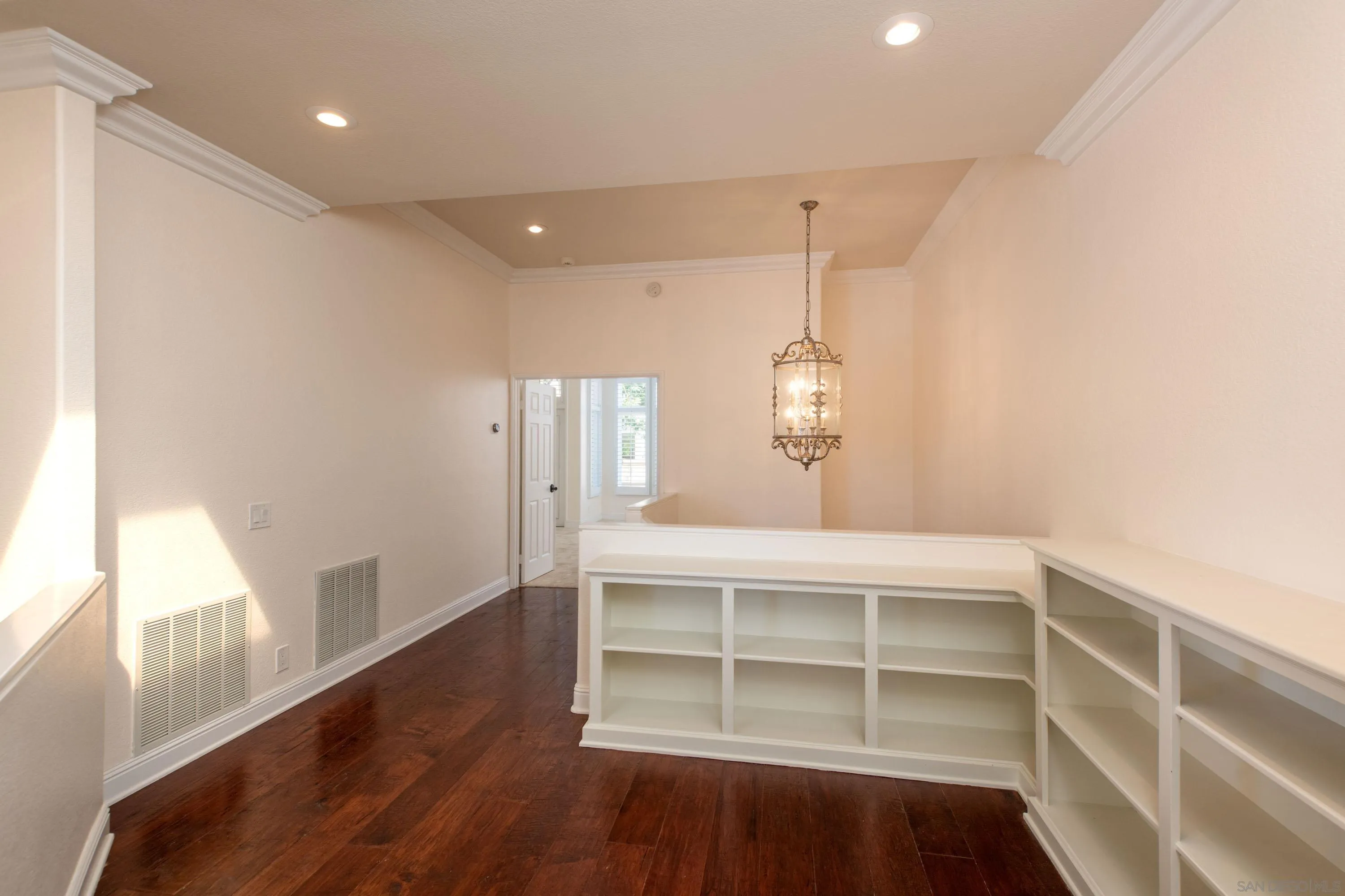 https://cdn.realtyfeed.com/cdn/127/250035893/1af9a1c2d3742e73f85fac13d1ab6262.webp