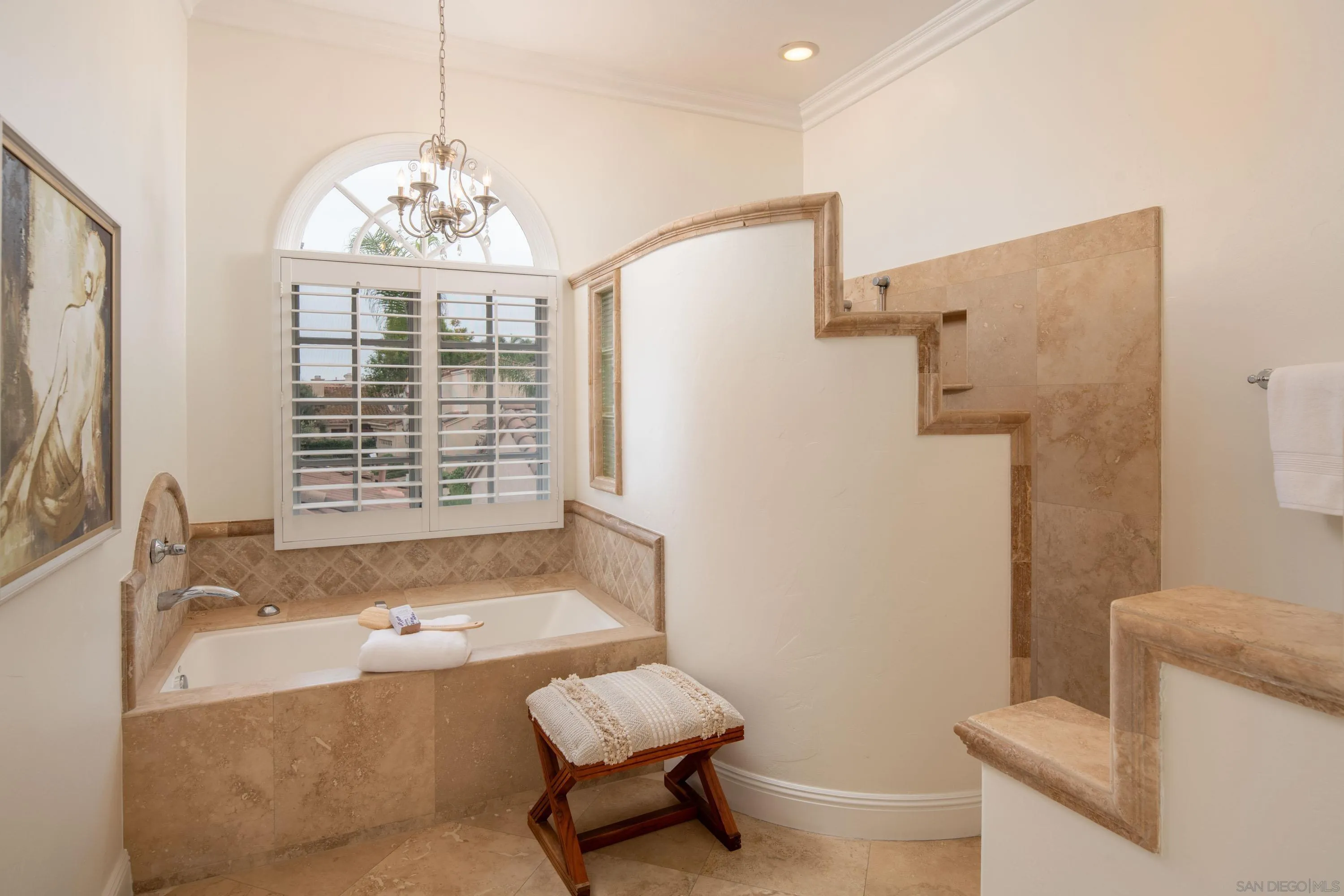 https://cdn.realtyfeed.com/cdn/127/250035893/39e0fa98045d076a46303ee46120e25a.webp