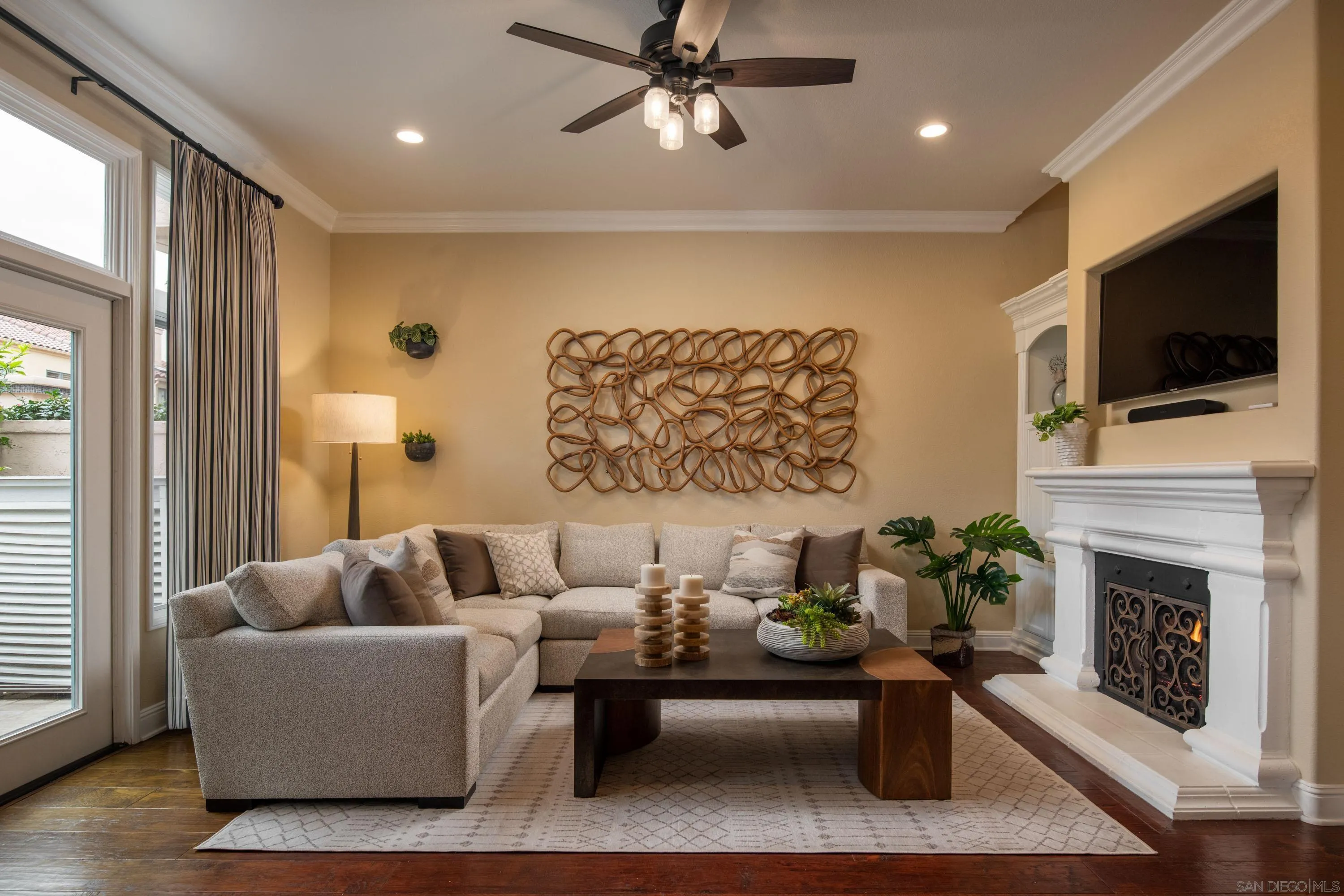 https://cdn.realtyfeed.com/cdn/127/250035893/6e4367d2107b0e72baeedeab49ecbf99.webp