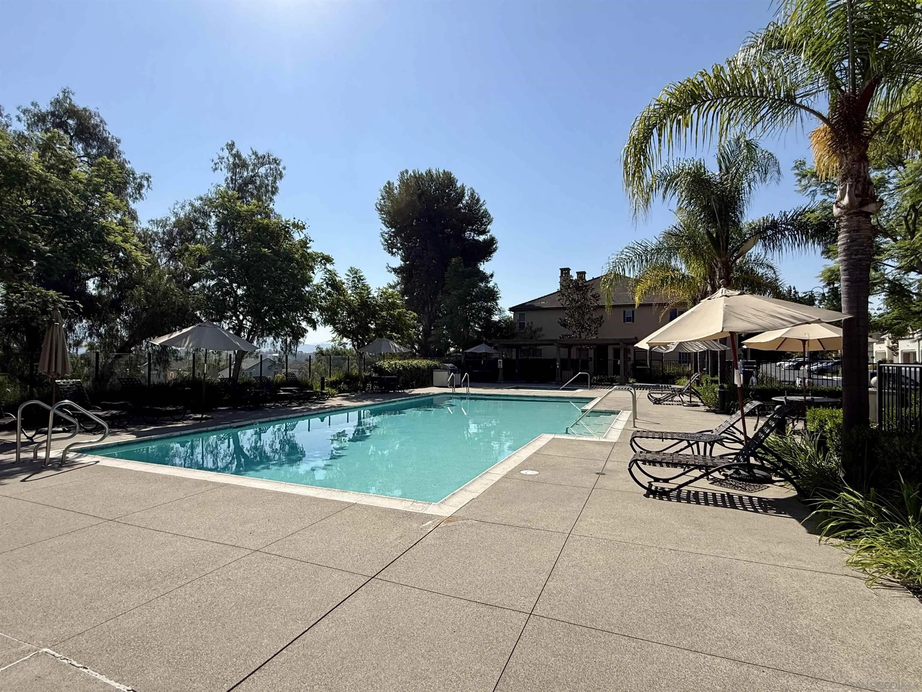 https://cdn.realtyfeed.com/cdn/127/250035898/2f12832da08c0346c7f497e80f9ee62c.webp