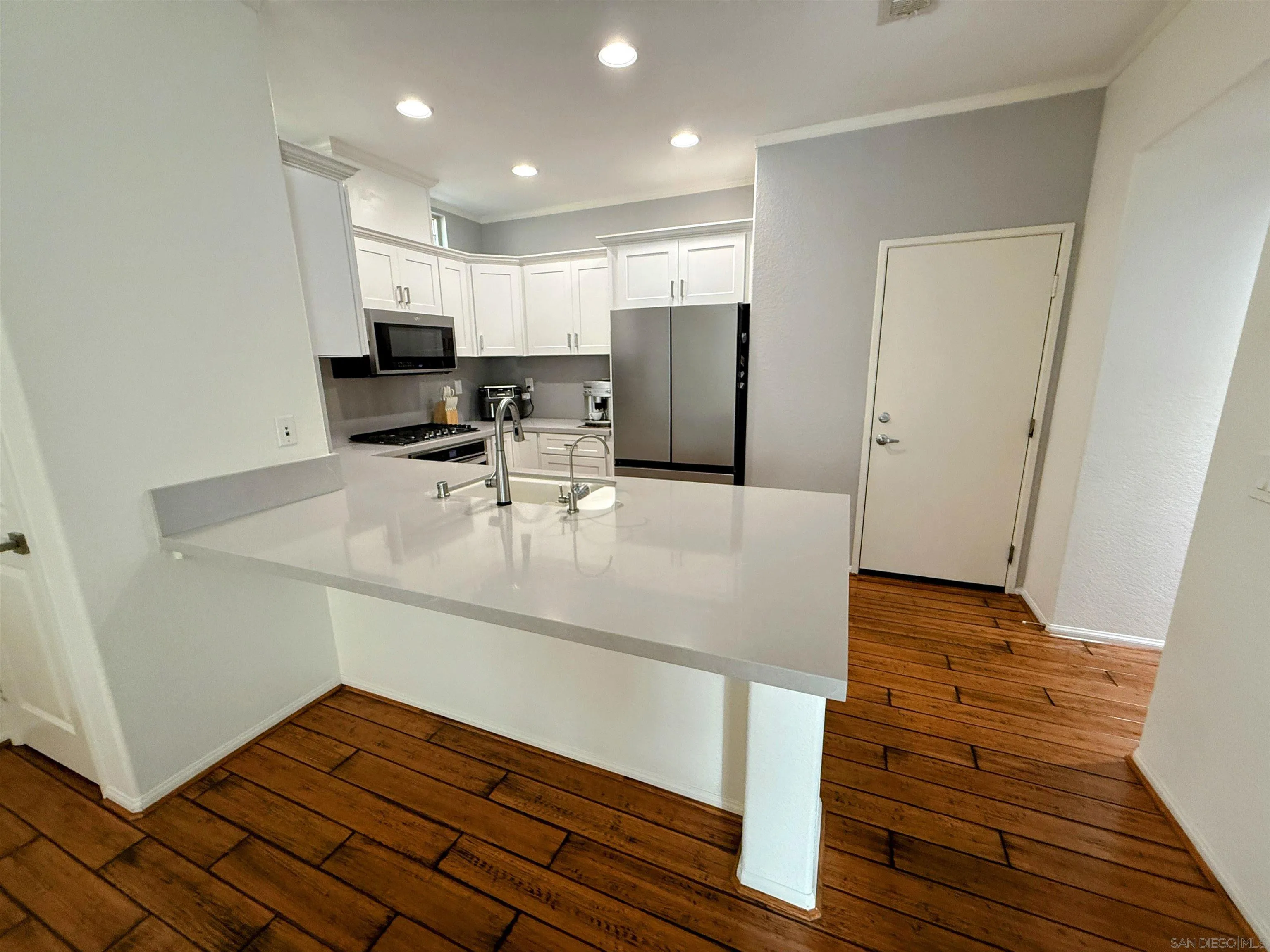 https://cdn.realtyfeed.com/cdn/127/250035898/99c8d8cadceae8bf1a35e45bcbeffcc4.webp