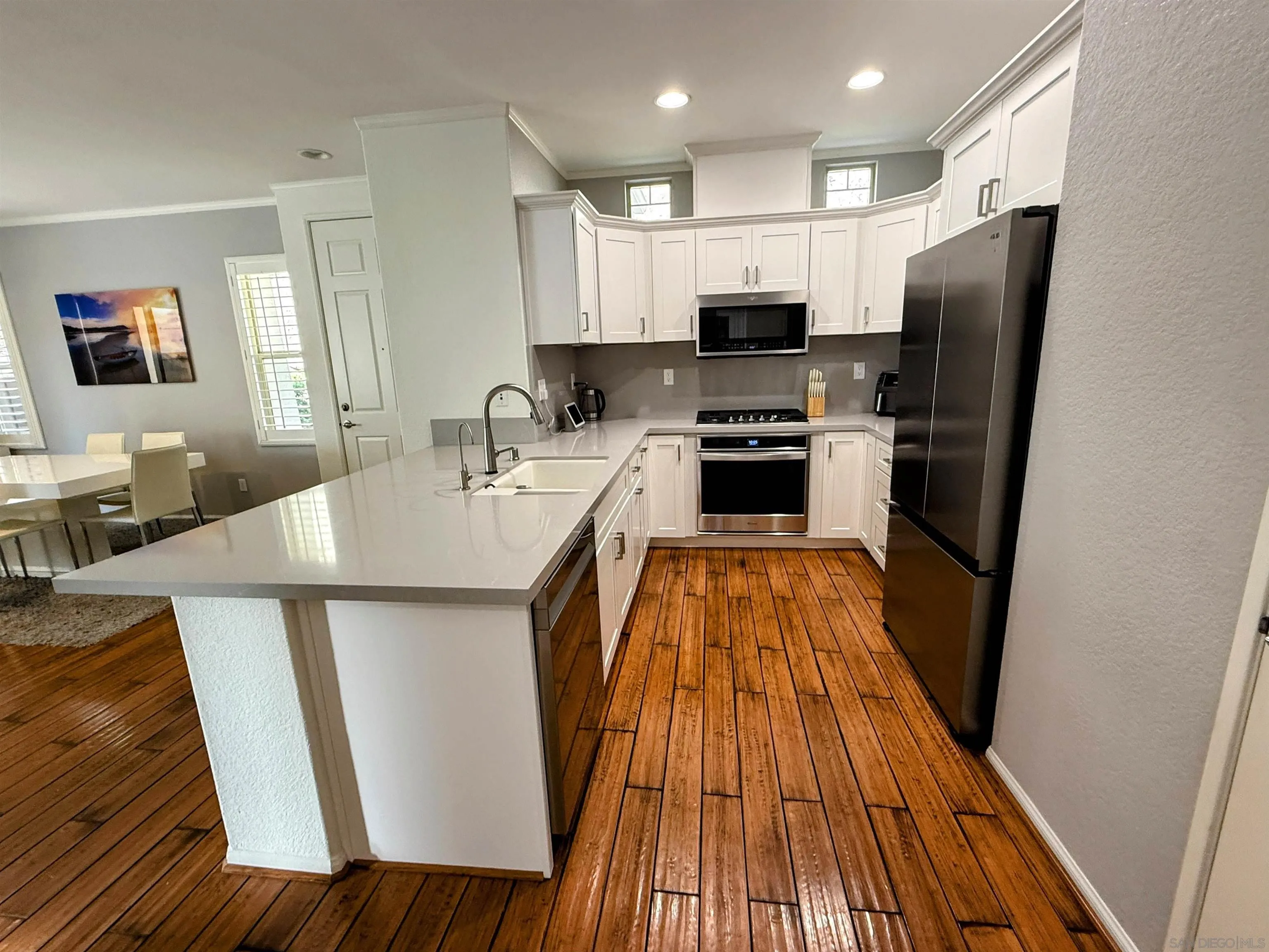 https://cdn.realtyfeed.com/cdn/127/250035898/c2fc3a094ff669c1ff8a0f89d68ed40a.webp