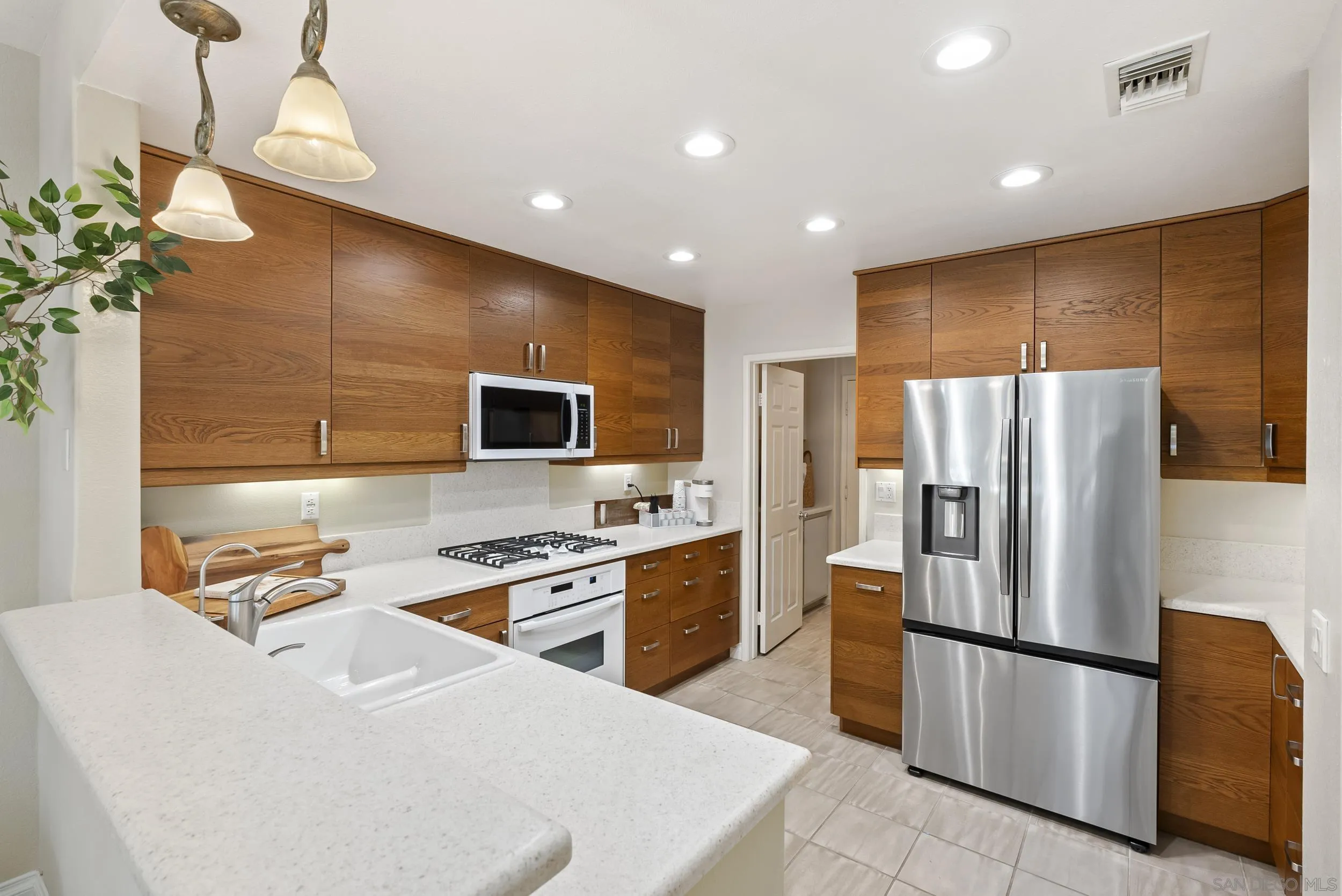 Photo #15: 250035899 Listing: Photo #15