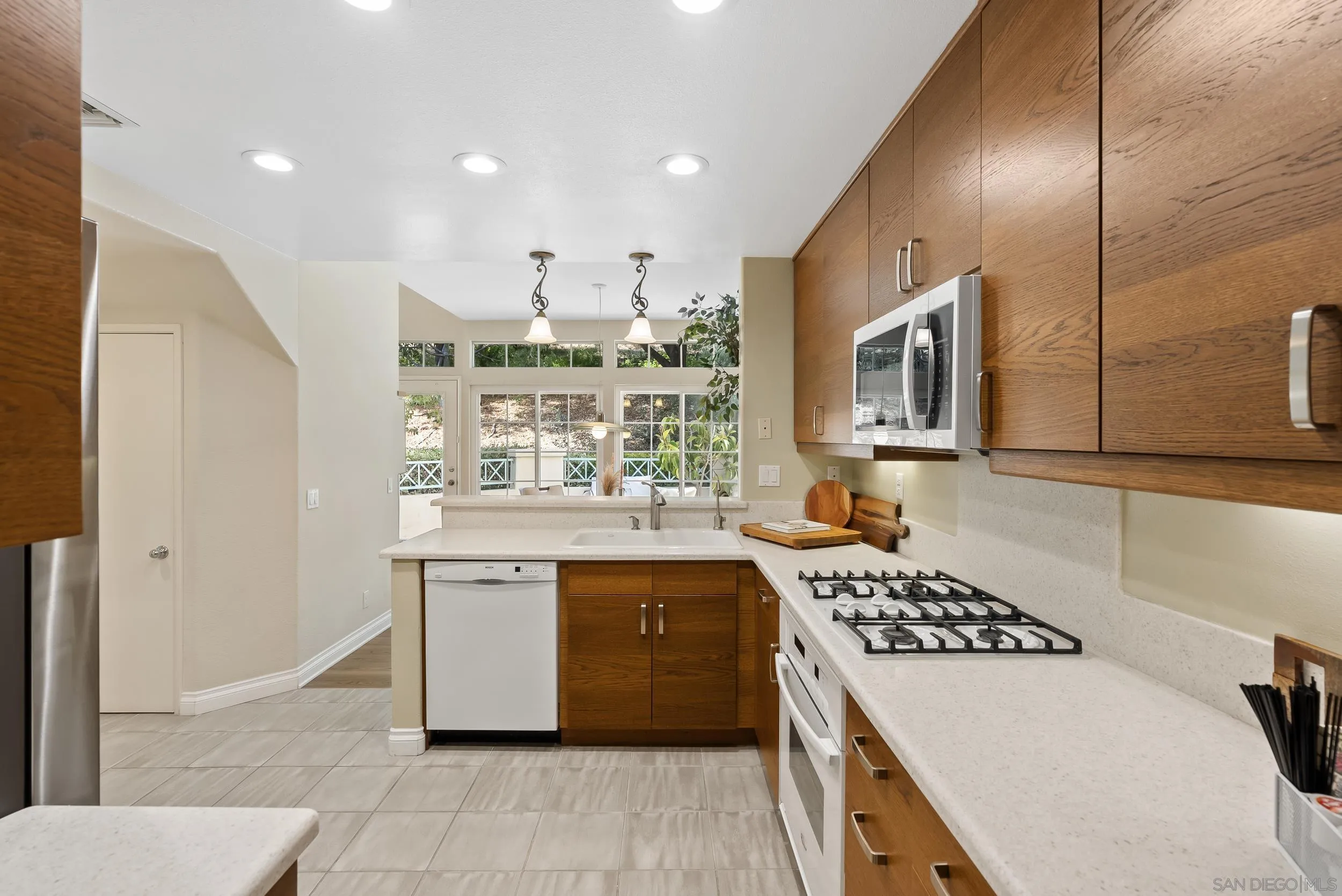 Photo #16: 250035899 Listing: Photo #16