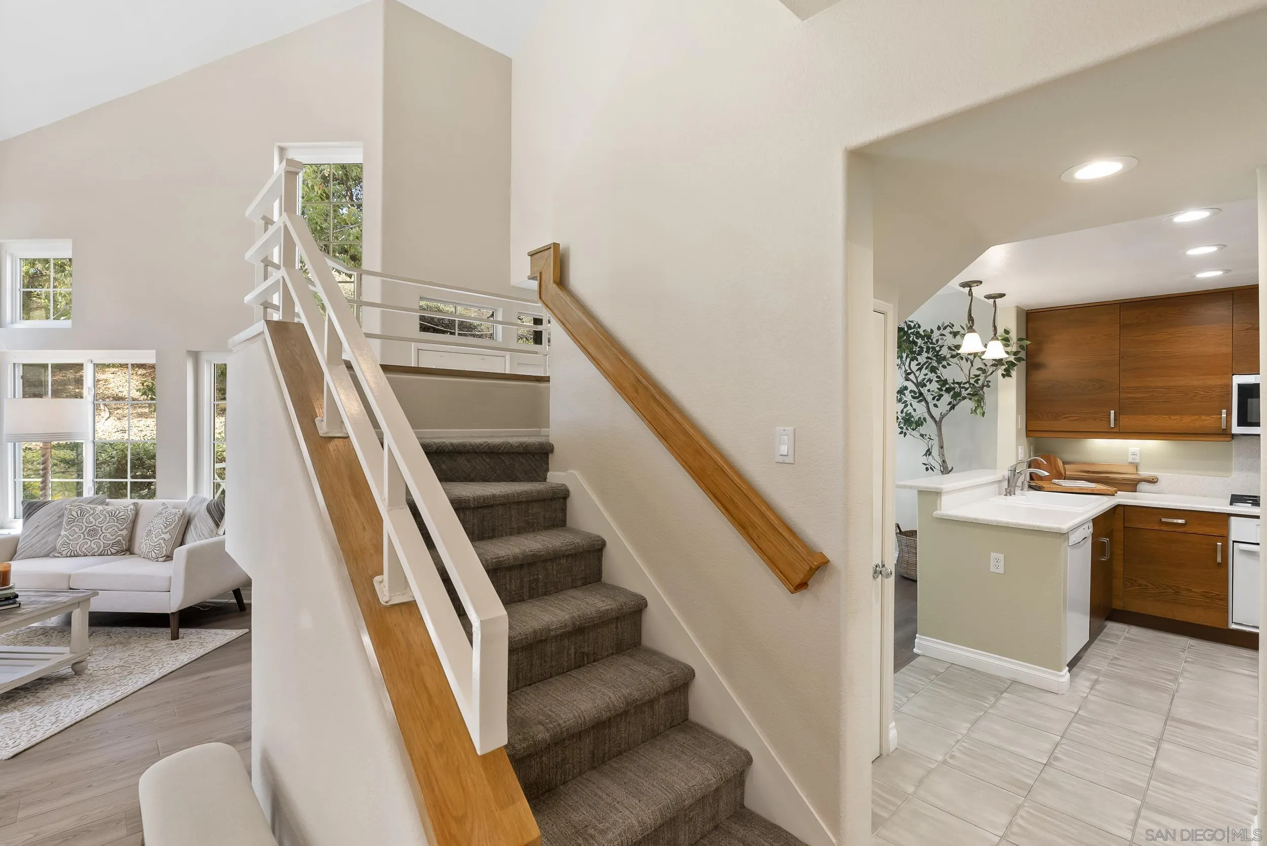 Photo #10: 250035899 Listing: Photo #10