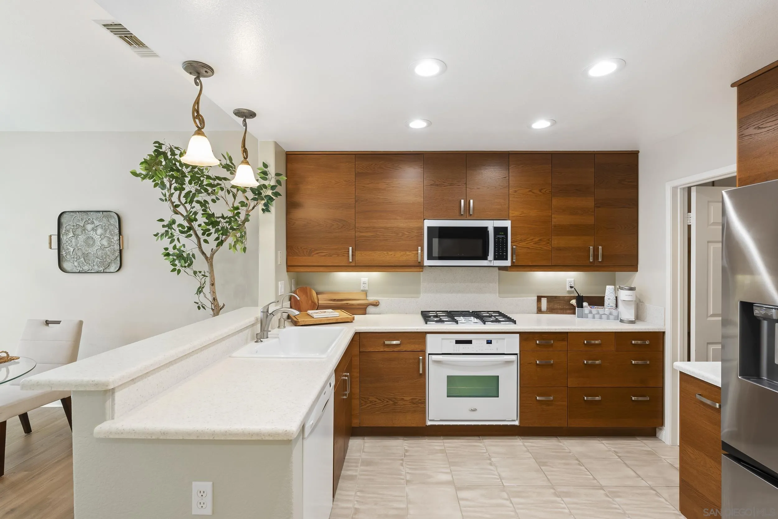 Photo #17: 250035899 Listing: Photo #17