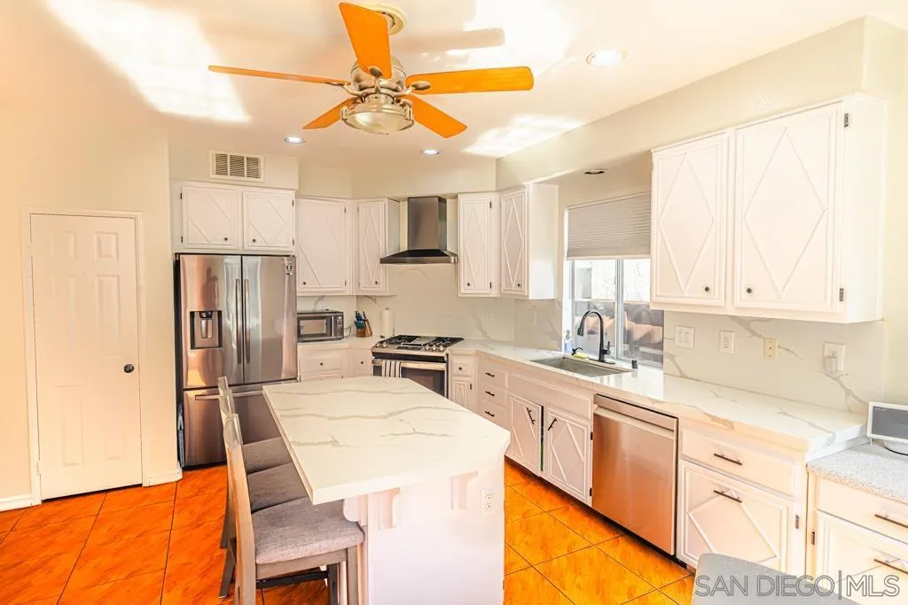 https://cdn.realtyfeed.com/cdn/127/250035907/52b95530136ebbdd51821d630f71b25c.webp