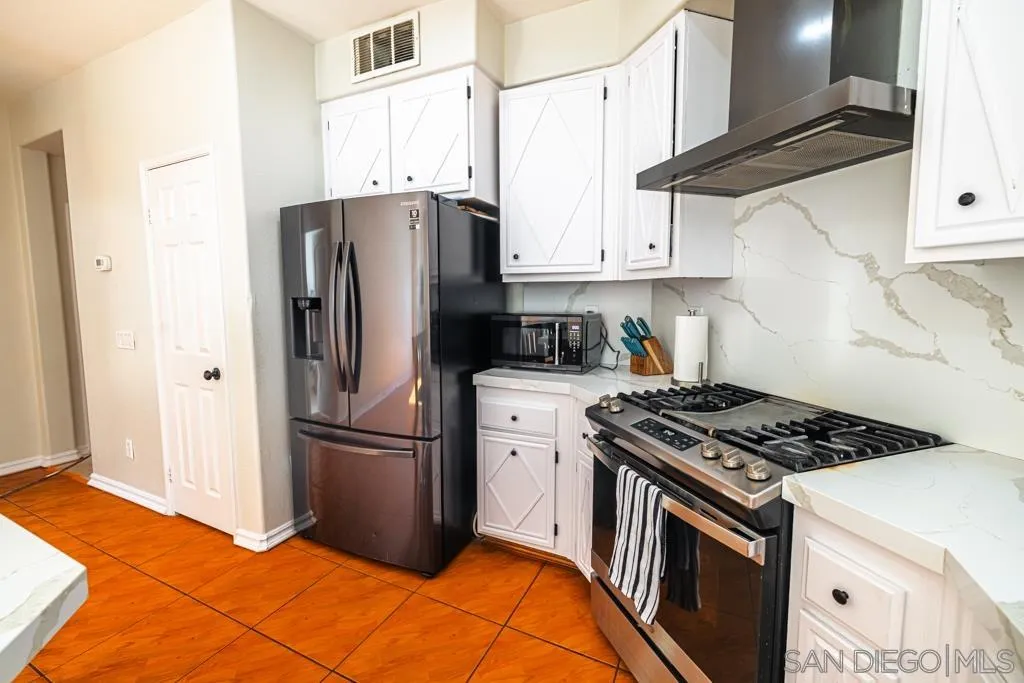 https://cdn.realtyfeed.com/cdn/127/250035907/548c9301c5843f811c358a5e24f3e850.webp