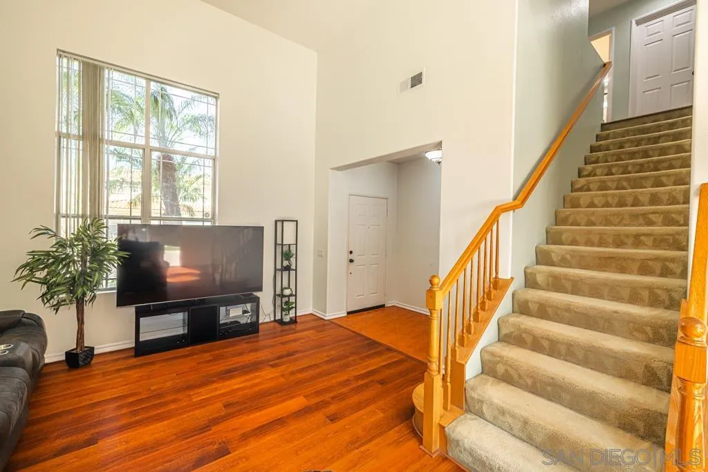 https://cdn.realtyfeed.com/cdn/127/250035907/8590a6908b3b848631f7fe8cd63d153c.webp