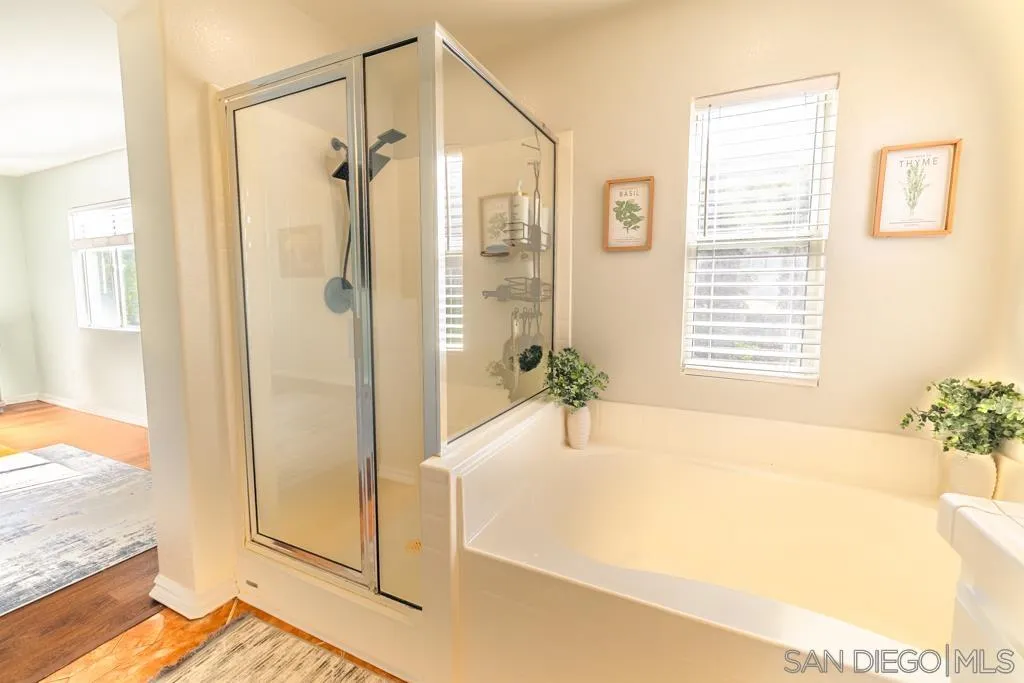 https://cdn.realtyfeed.com/cdn/127/250035907/8dbe1e0295917822c4cc93cc6e450453.webp