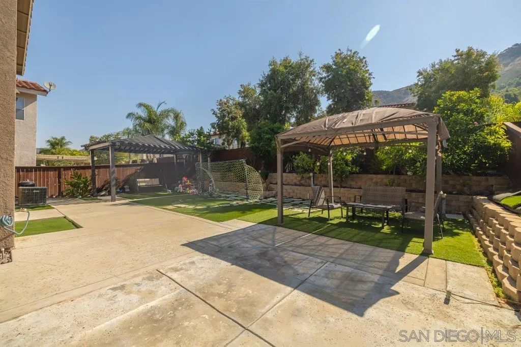 https://cdn.realtyfeed.com/cdn/127/250035907/ab8db06c20151326f325577820dce7a5.webp