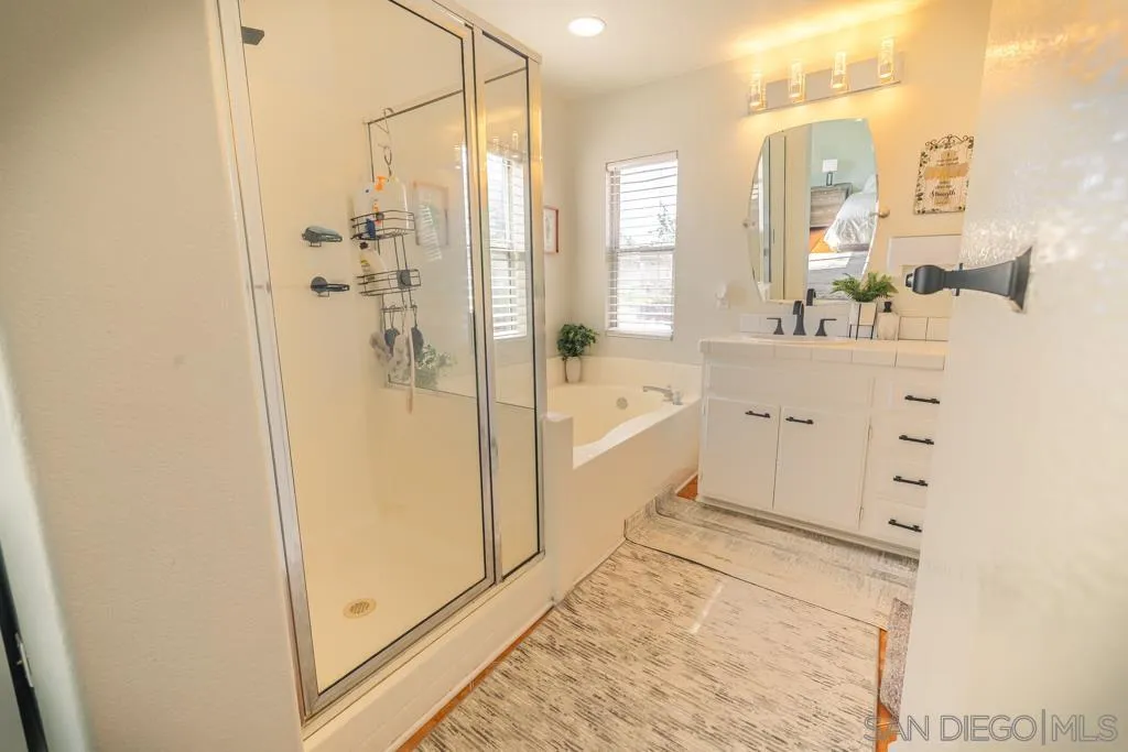 https://cdn.realtyfeed.com/cdn/127/250035907/ea802622135d5e091f9b69cc5dac5bed.webp
