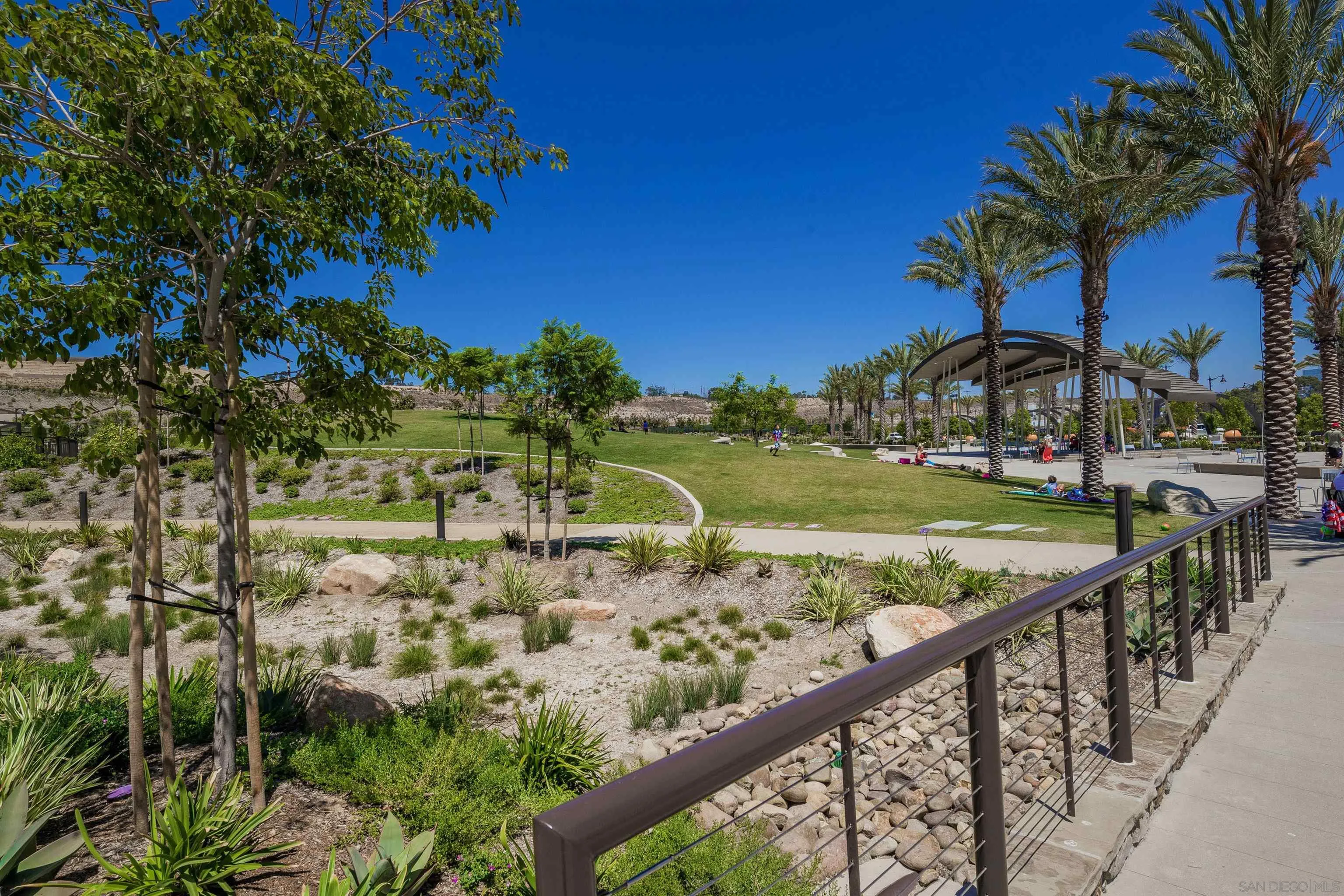 https://cdn.realtyfeed.com/cdn/127/250035912/05ce3ed09e86b18f44eba064ddf334ab.webp