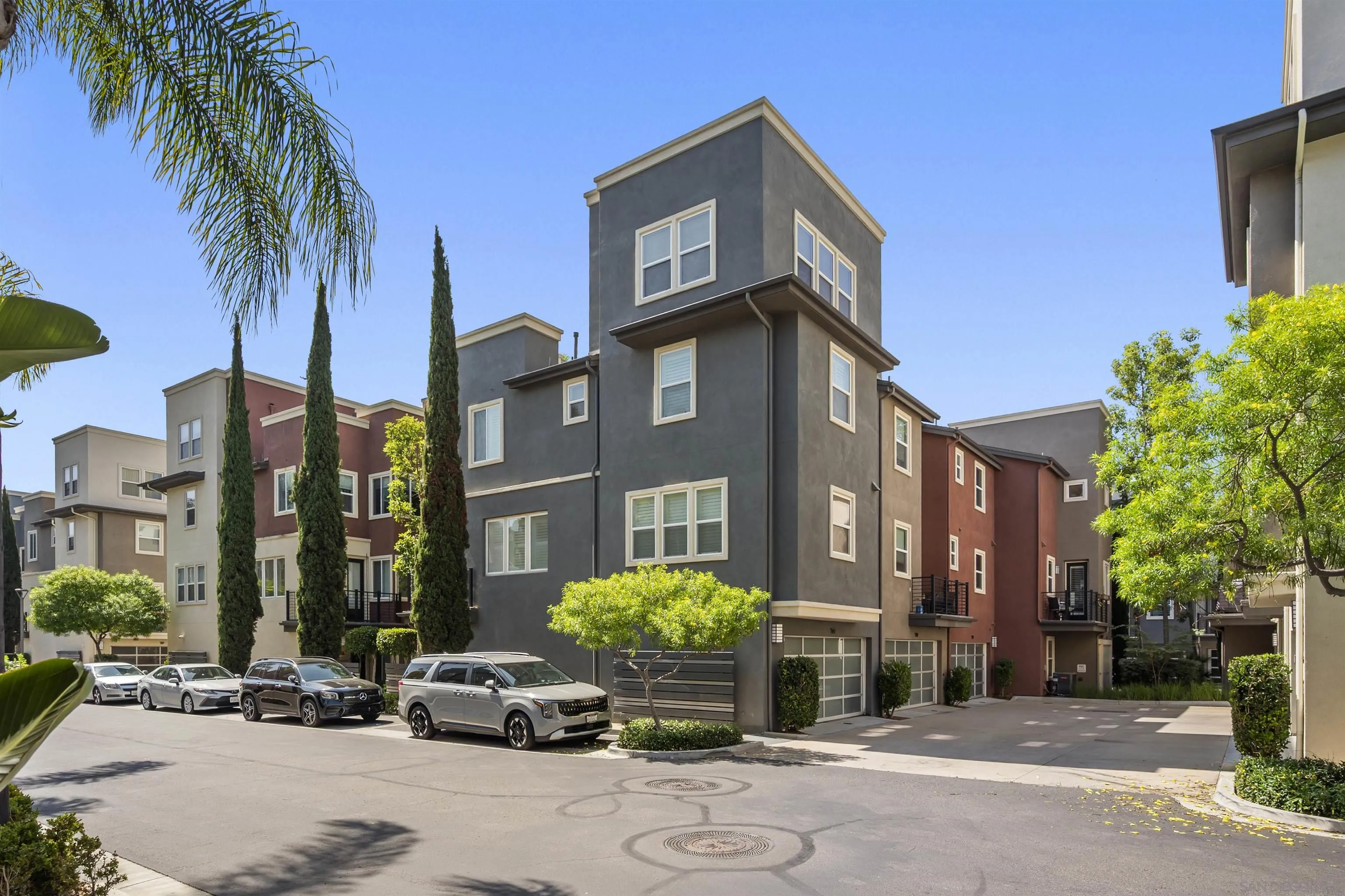 https://cdn.realtyfeed.com/cdn/127/250035912/4341983030b18a38b3ade8d2961064b7.webp