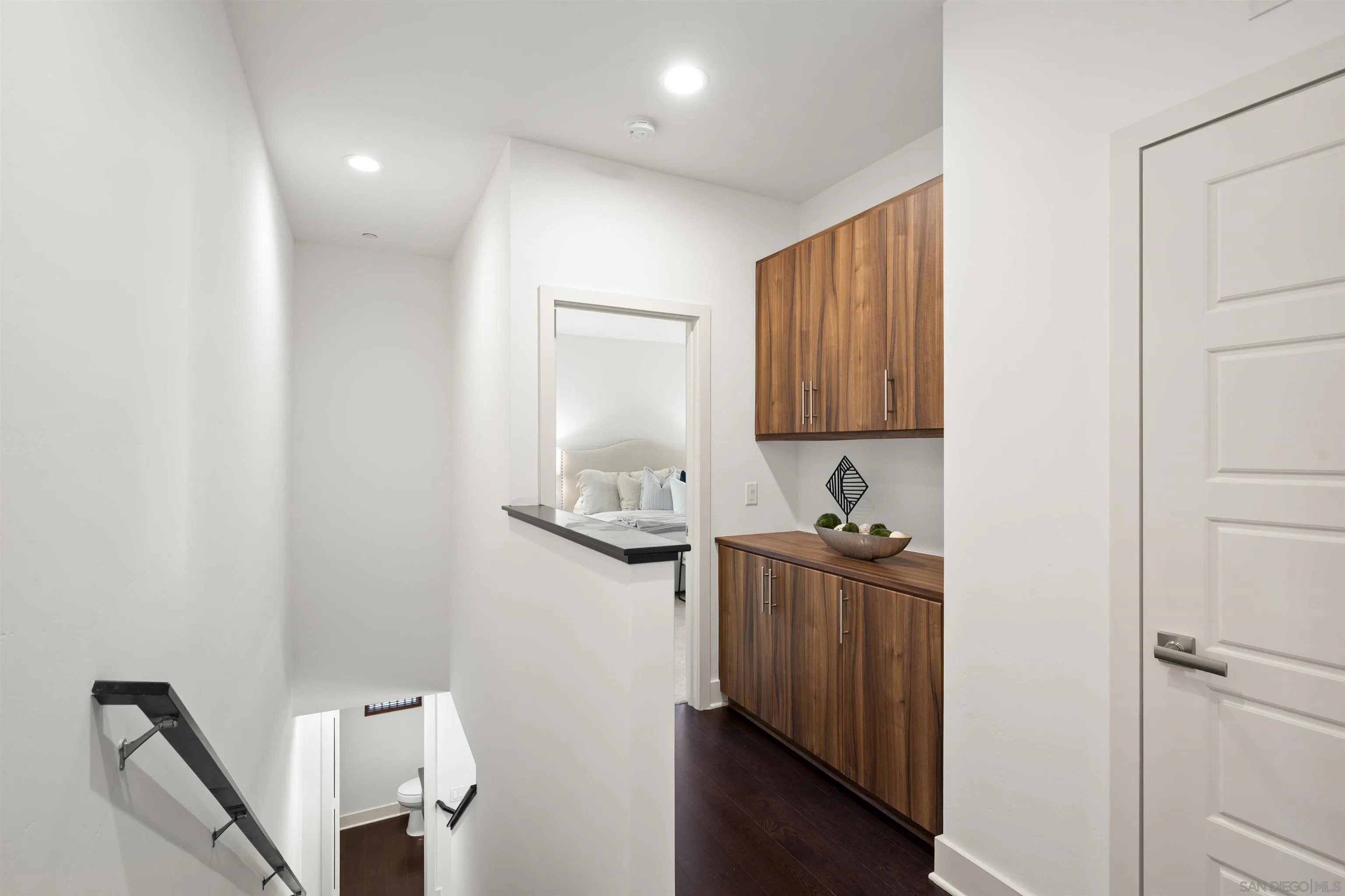 https://cdn.realtyfeed.com/cdn/127/250035912/46a82ff6e1958ef6396f31c372db6ef1.webp