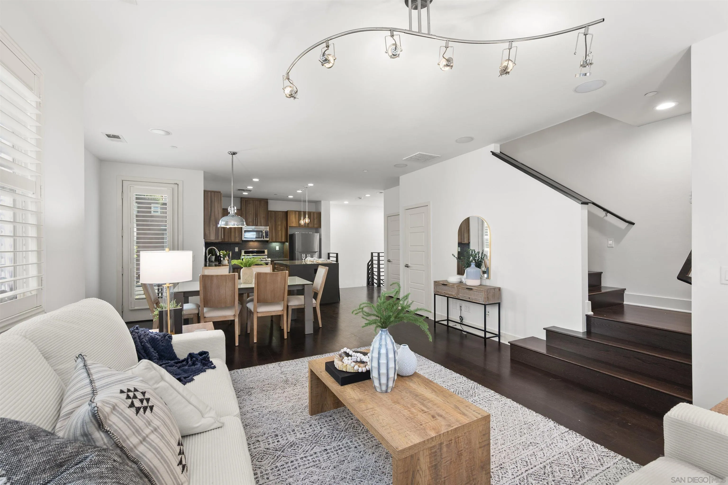 https://cdn.realtyfeed.com/cdn/127/250035912/5b35e69e679d354a13e8e3a8cc99a634.webp