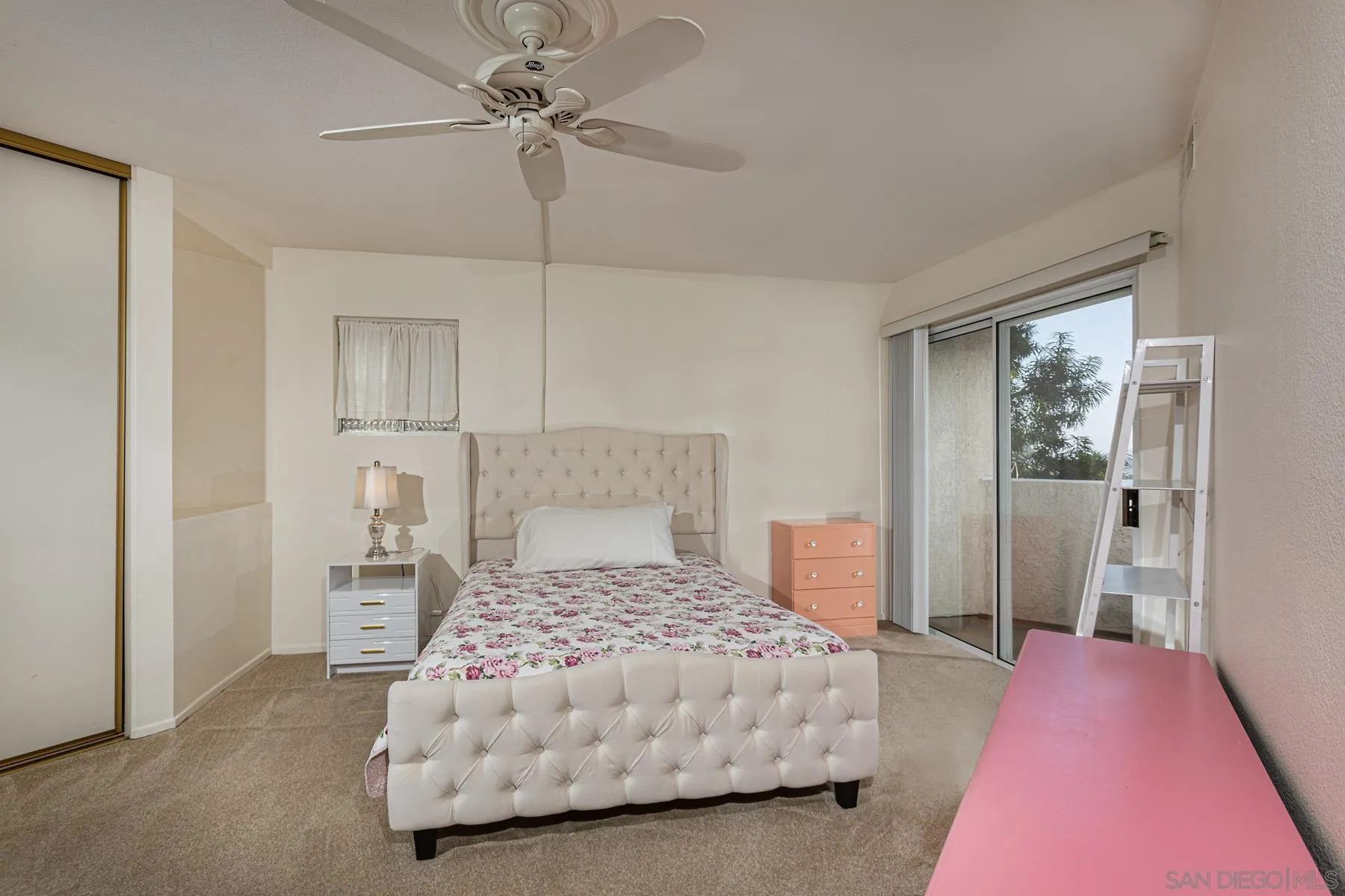 https://cdn.realtyfeed.com/cdn/127/250035916/8a1178ac30d45ff41aa0ec9f97c7e2d6.webp