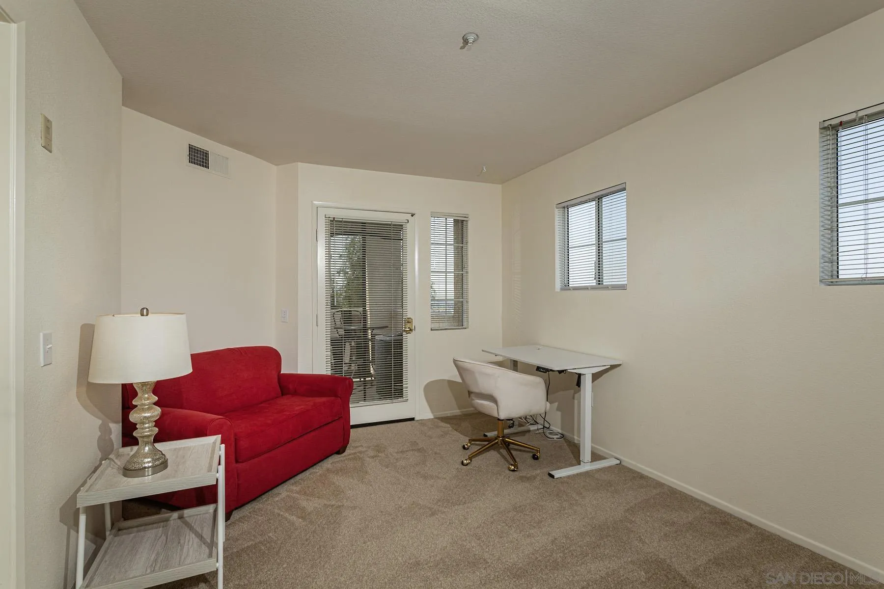 https://cdn.realtyfeed.com/cdn/127/250035916/d9ea2c6acc90335199e0189a414c7f69.webp