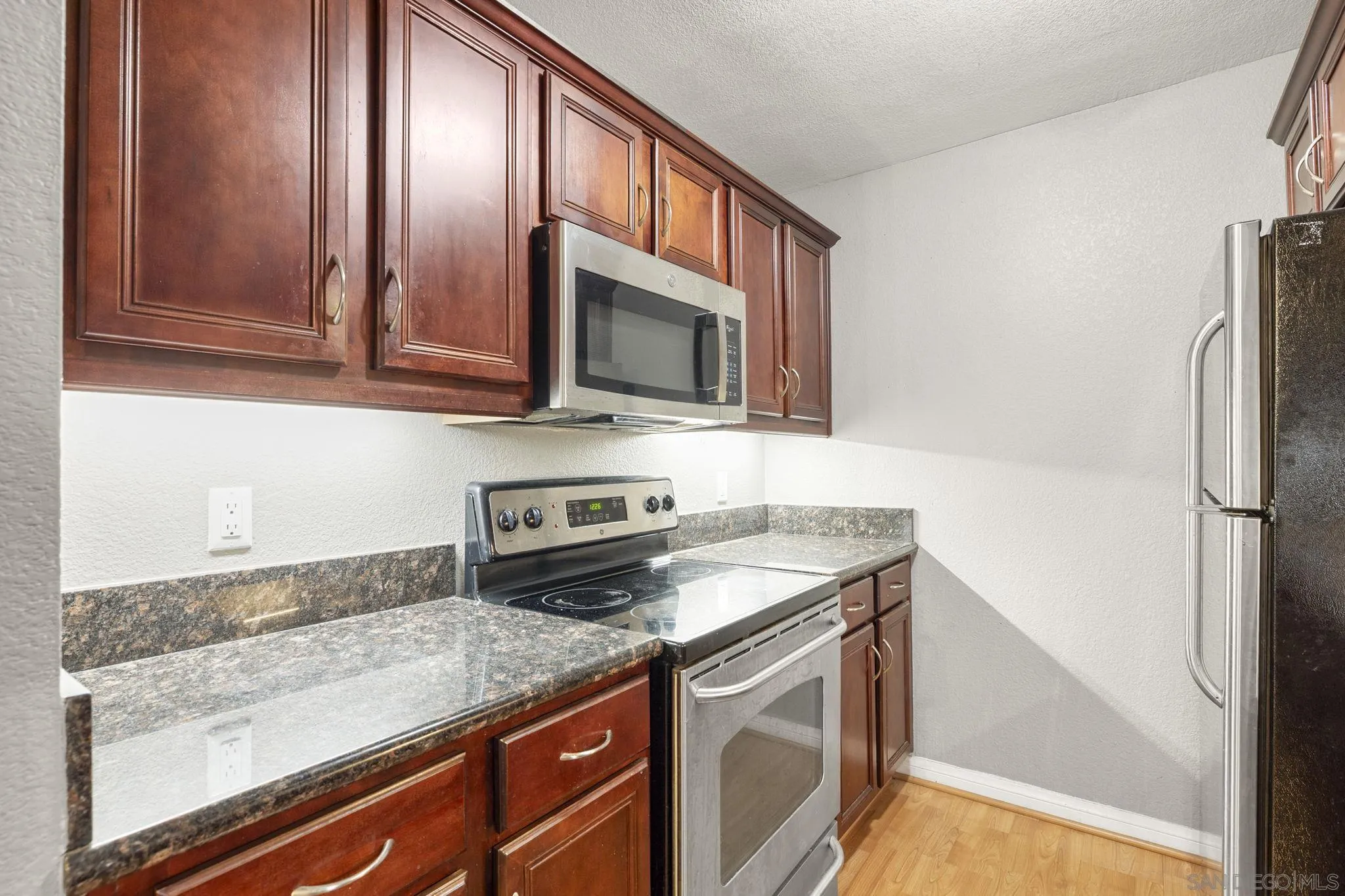 https://cdn.realtyfeed.com/cdn/127/250035921/2728439bcfa7c2985bae0733ffd284d1.webp