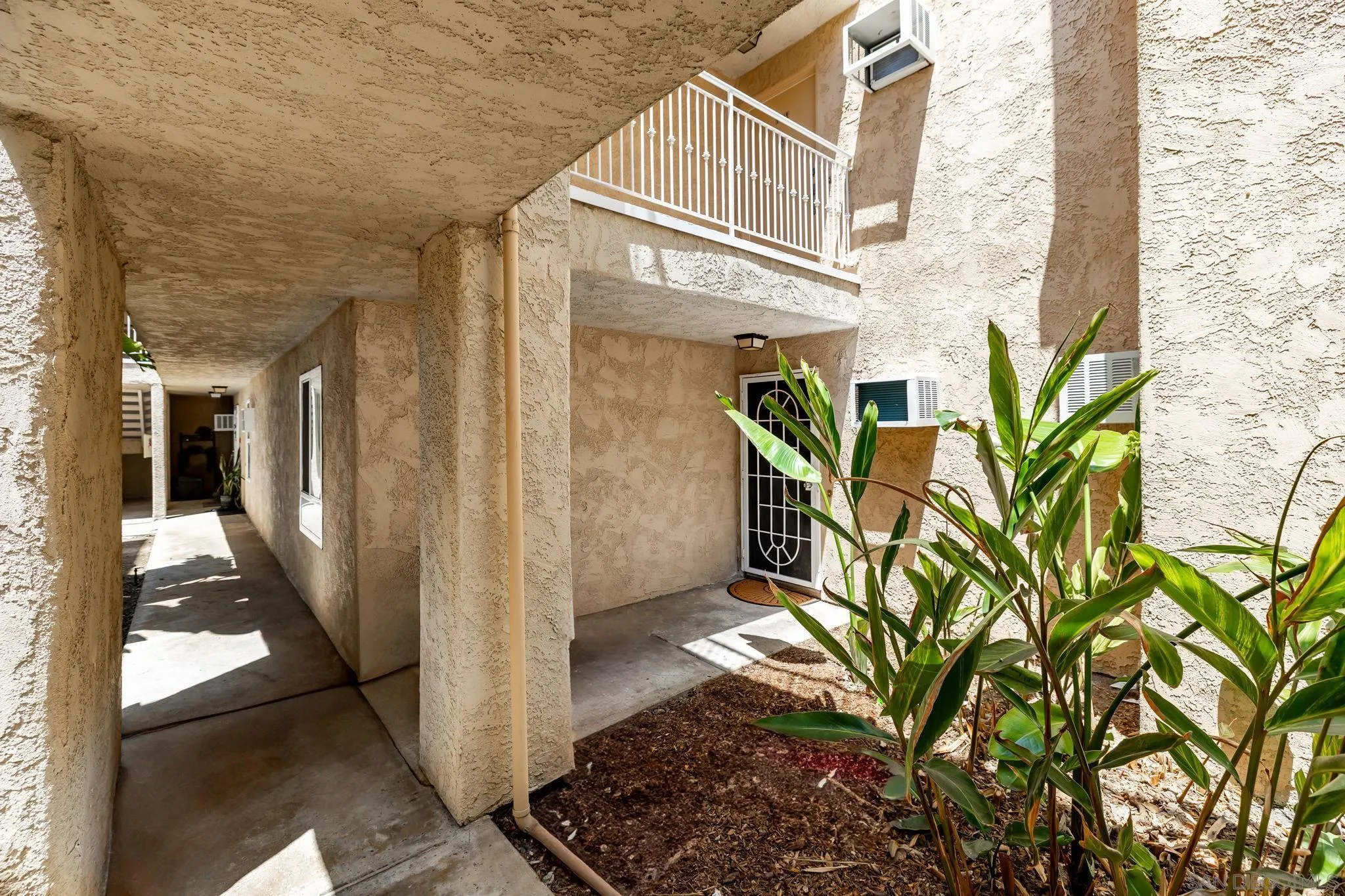 https://cdn.realtyfeed.com/cdn/127/250035921/61959d0f5fc271352184f827d2b12872.webp