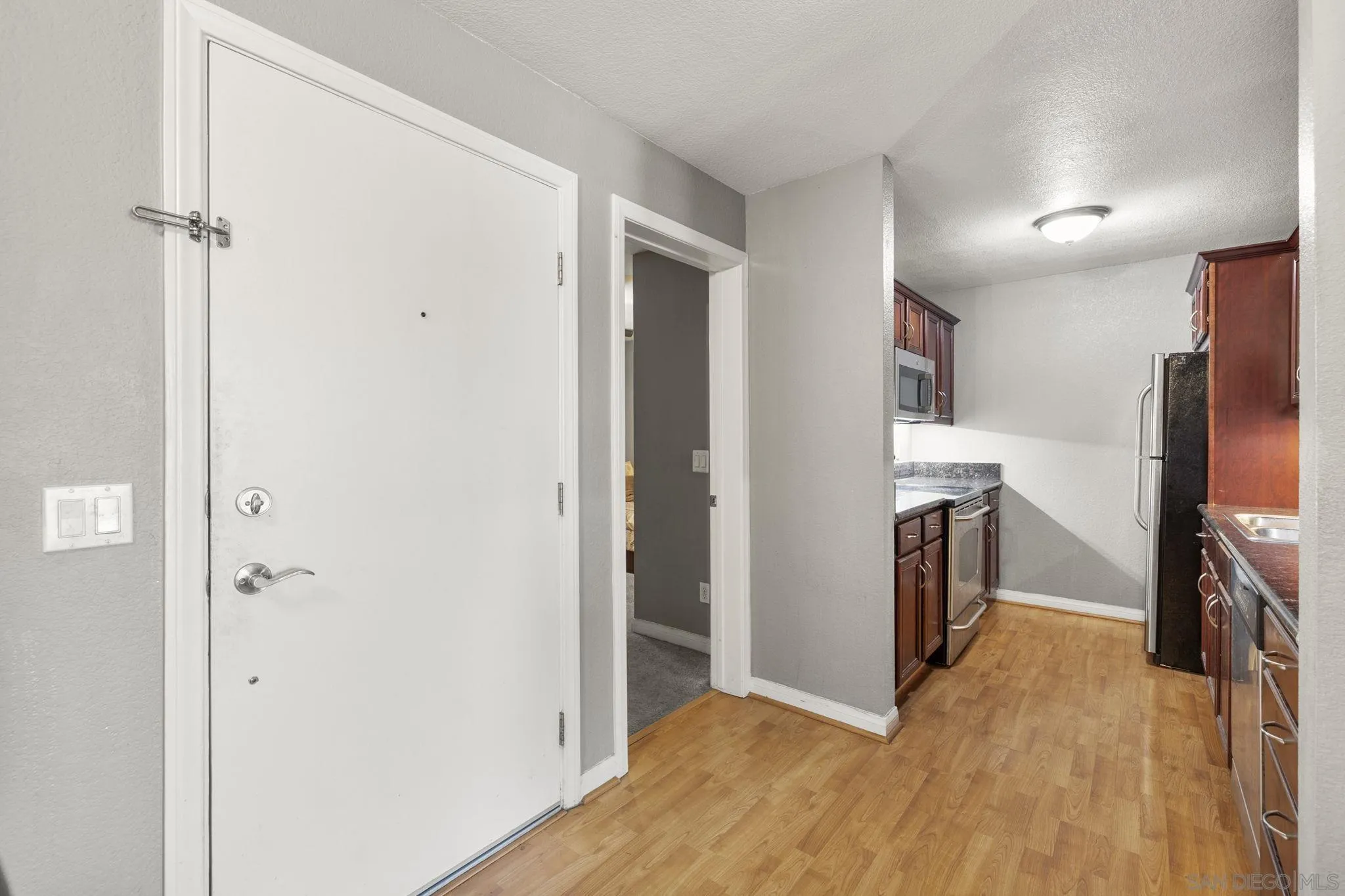 https://cdn.realtyfeed.com/cdn/127/250035921/aabd92ec70d2db08afefcd14a6988949.webp
