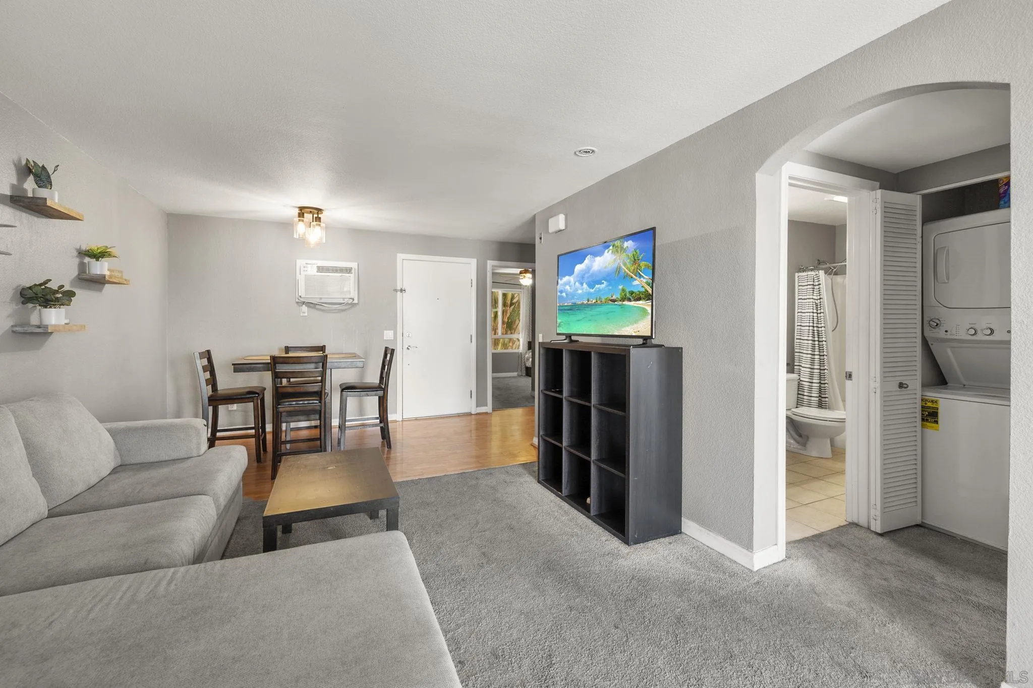 Photo #5: 250035921 Listing 