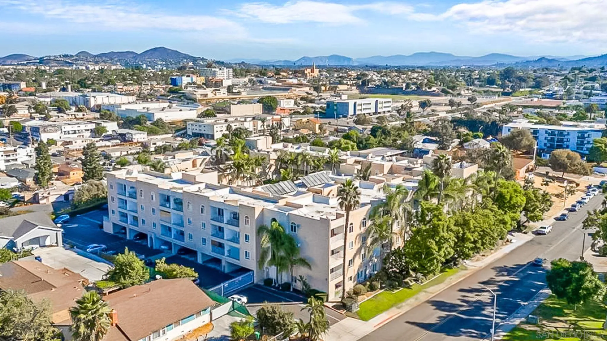 https://cdn.realtyfeed.com/cdn/127/250035921/fdf5b35e22c13bcb7ccd99a73544c755.webp