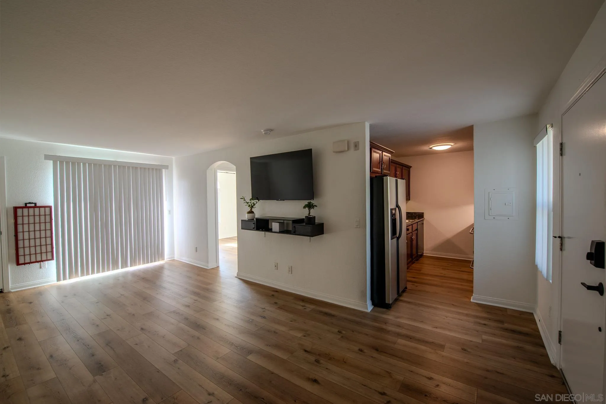 Photo #6: 250035923 Listing 