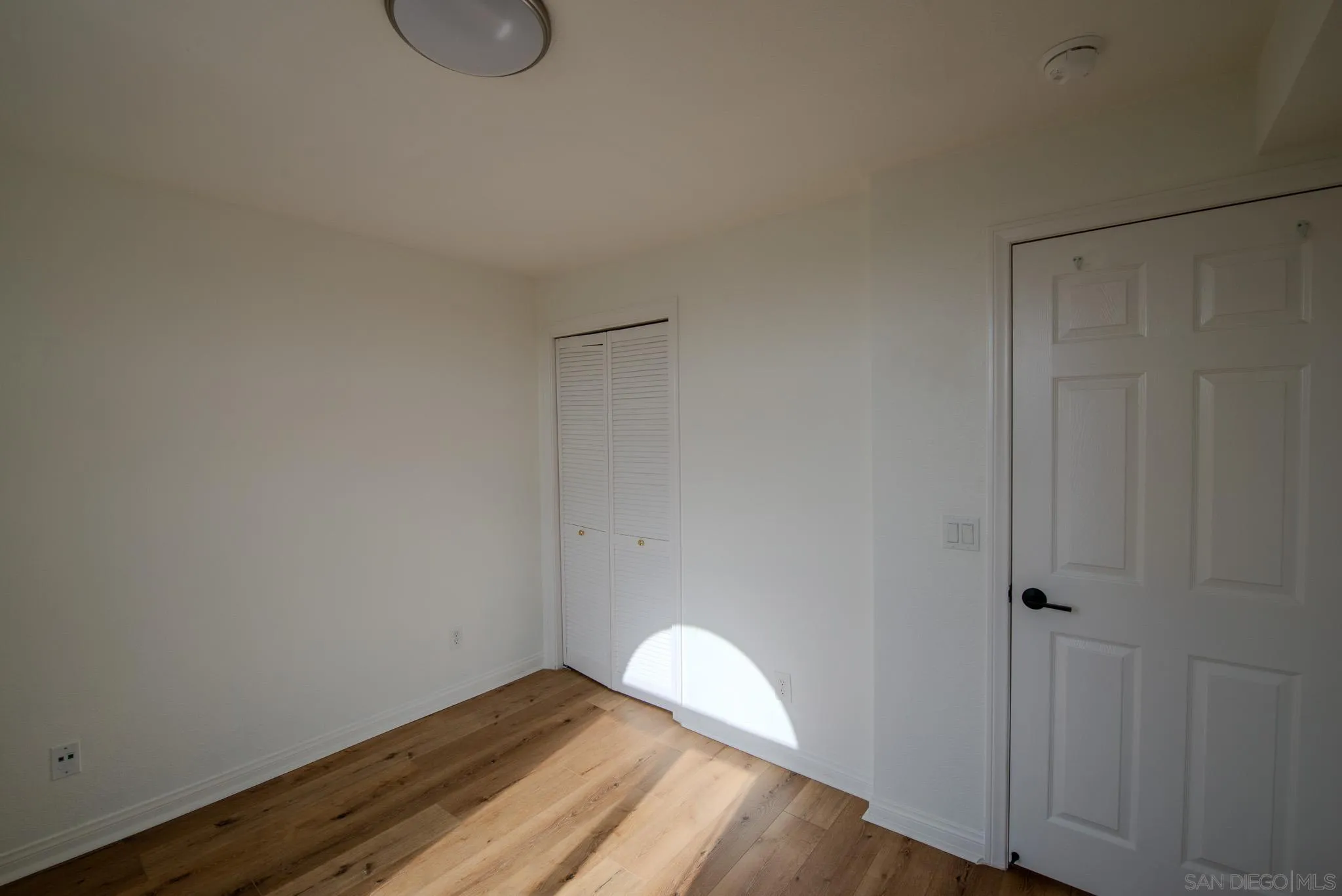 Photo #7: 250035923 Listing: Photo #7