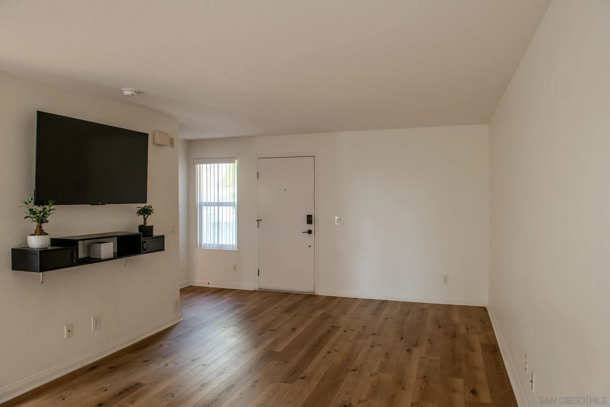 Photo #4: 250035923 Listing 