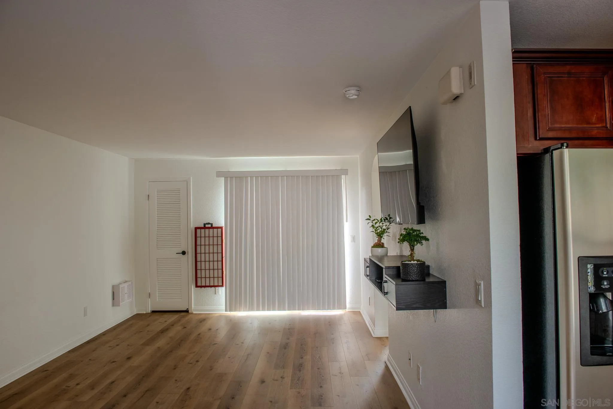 Photo #3: 250035923 Listing 