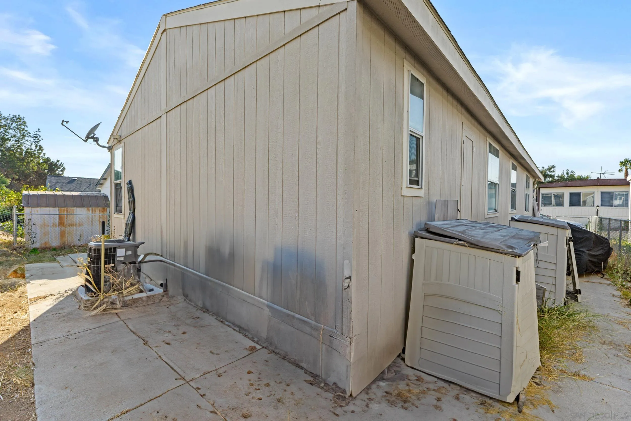 https://cdn.realtyfeed.com/cdn/127/250035925/ae0ee1ca783e122518f64b21570fbaec.webp