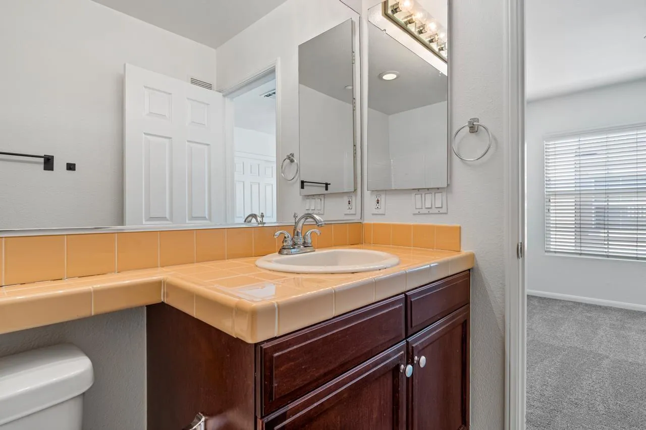 Photo #37: 250035930 Listing: Photo #37