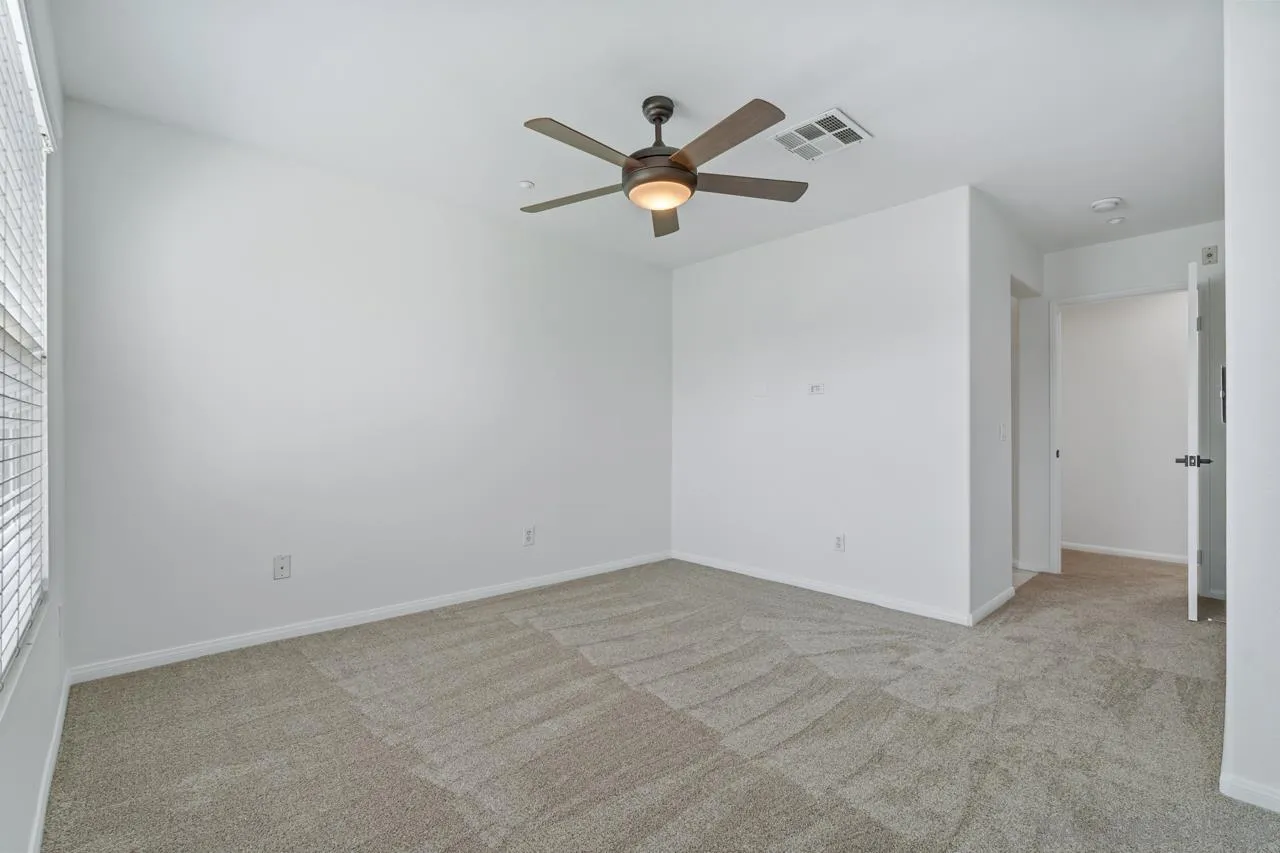 Photo #26: 250035930 Listing: Photo #26