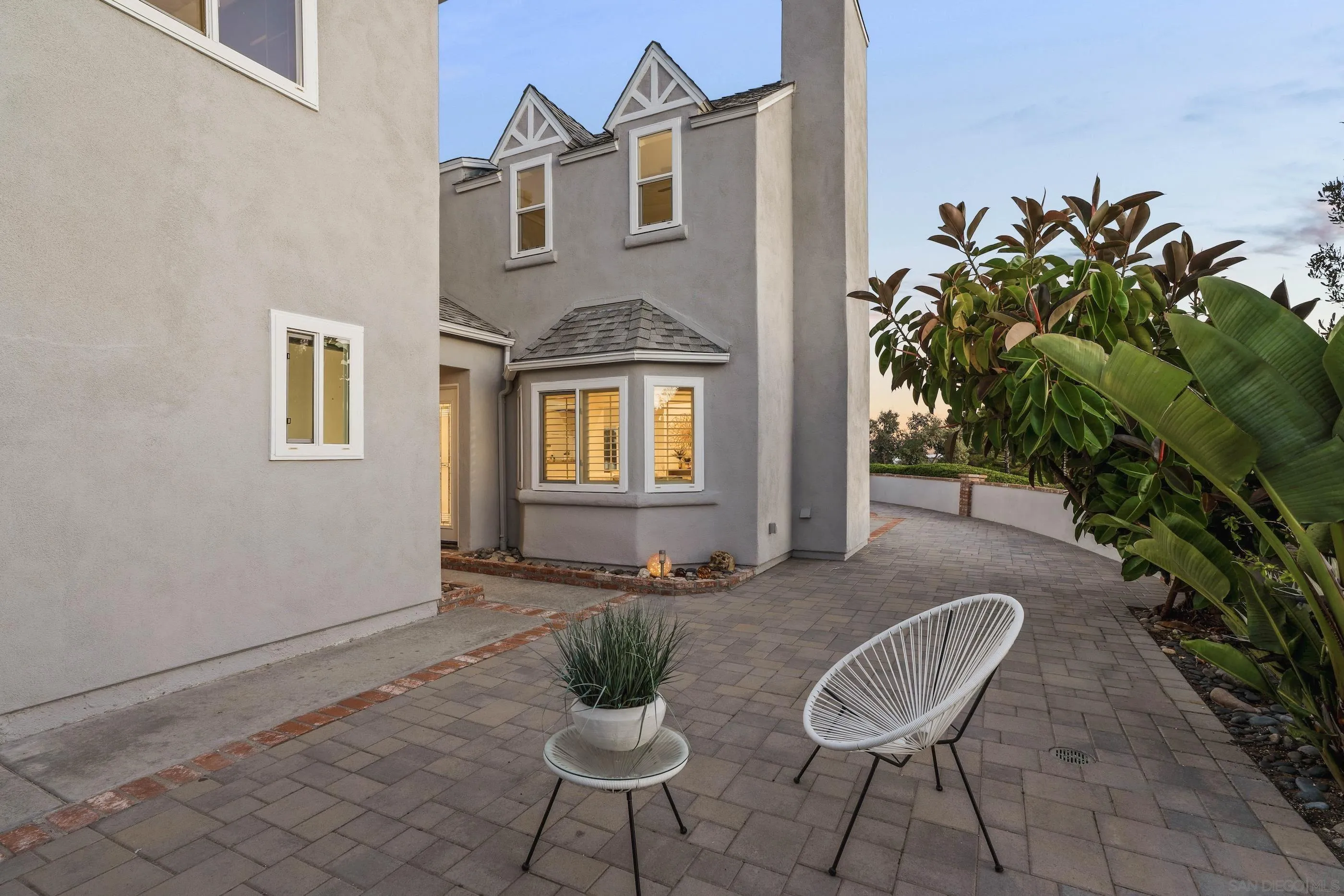 https://cdn.realtyfeed.com/cdn/127/250035949/2b4da7ba2fffaf7dc71e73a6f6c25791.webp