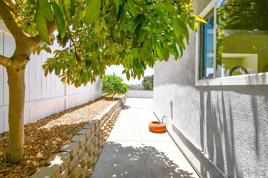 https://cdn.realtyfeed.com/cdn/127/250035949/83ab3e815dd20888cab0258766d2fd46.webp