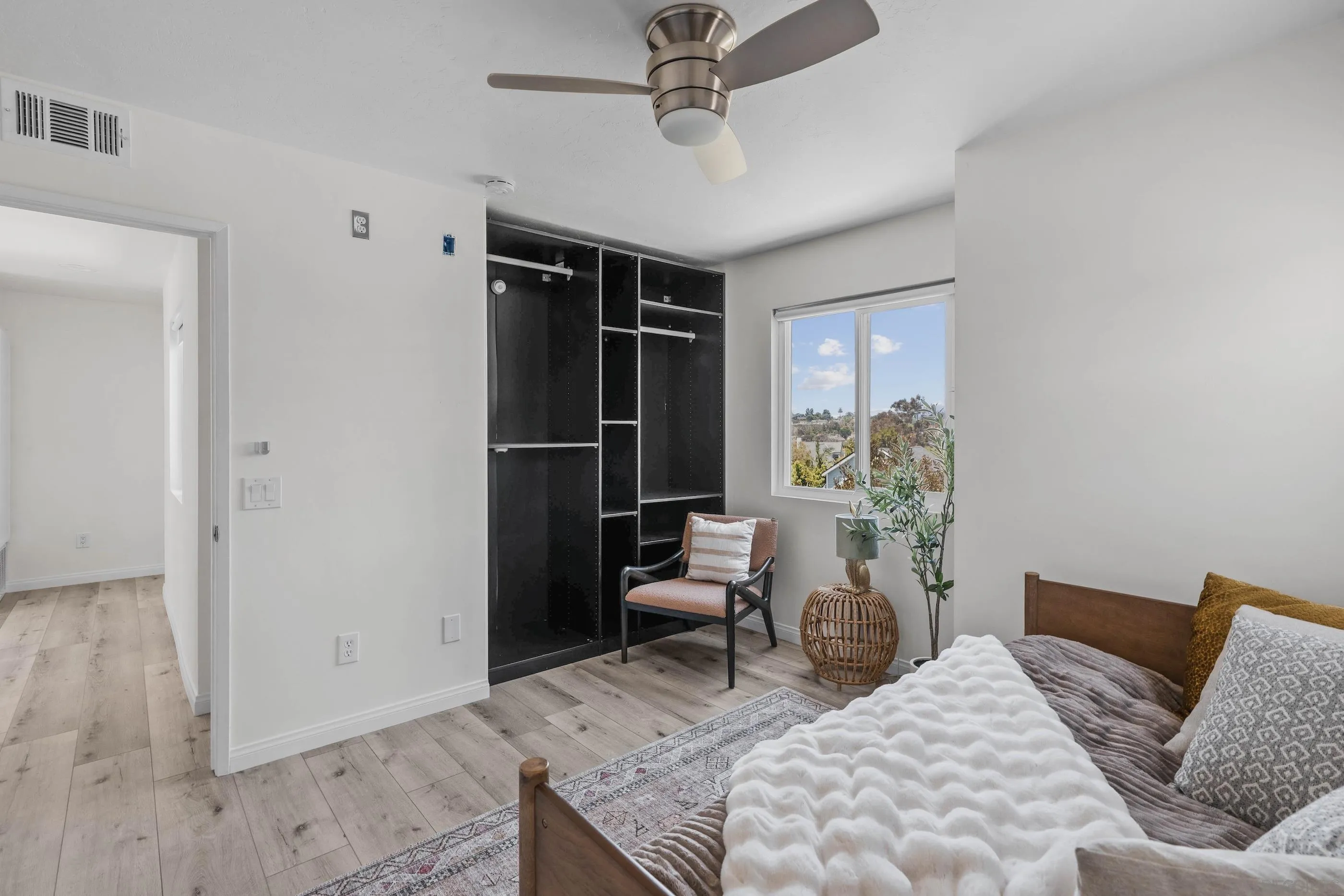 https://cdn.realtyfeed.com/cdn/127/250035949/986b965121bcb2bd092c28b4fd2a55b4.webp