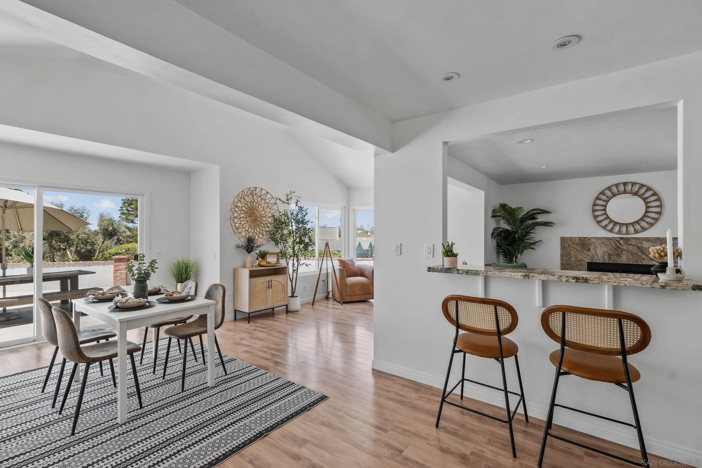 https://cdn.realtyfeed.com/cdn/127/250035949/b1f82639edc35b900d2666e572e81e82.webp