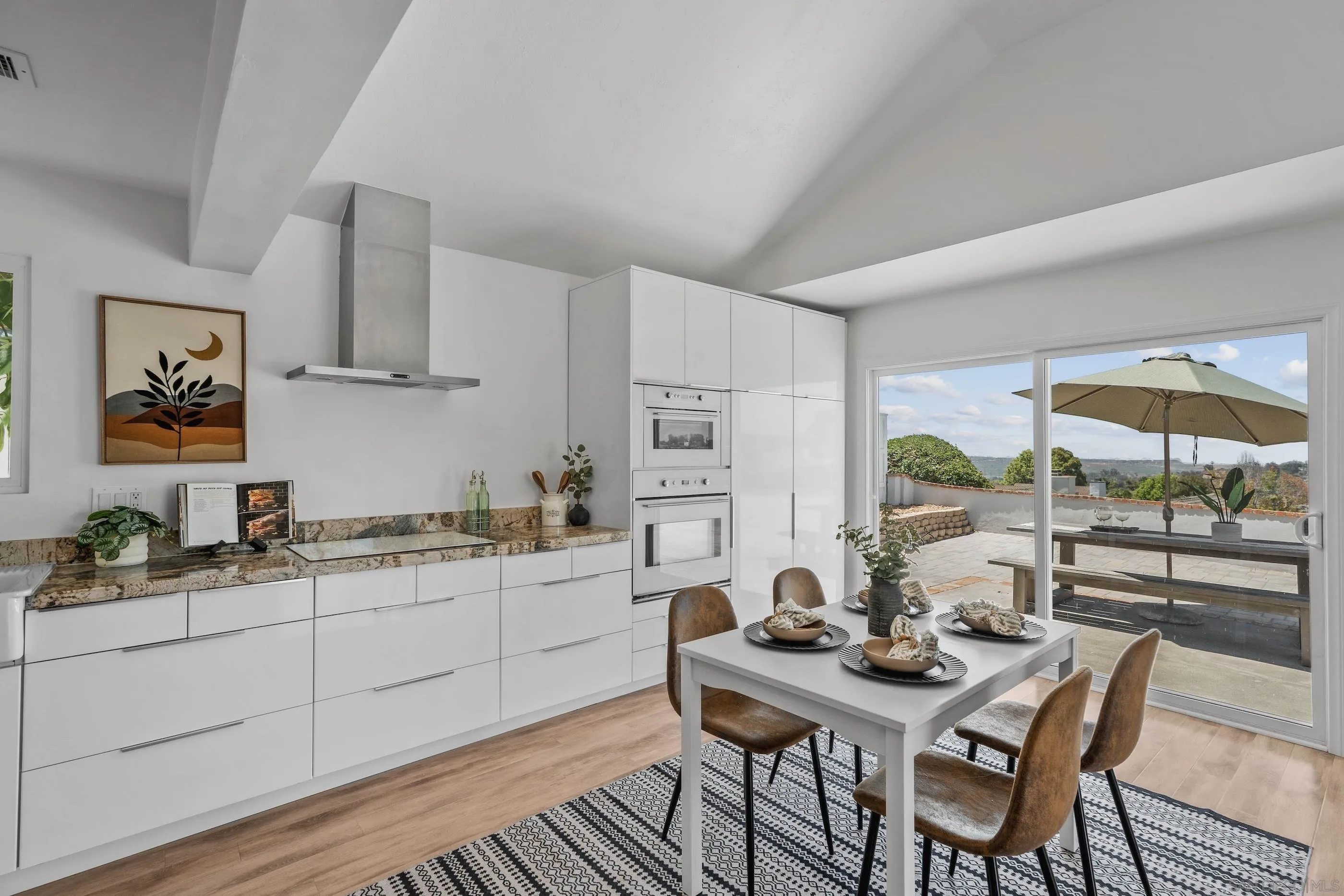 https://cdn.realtyfeed.com/cdn/127/250035949/b8d5bfa988fa072411100355ef22c6b2.webp