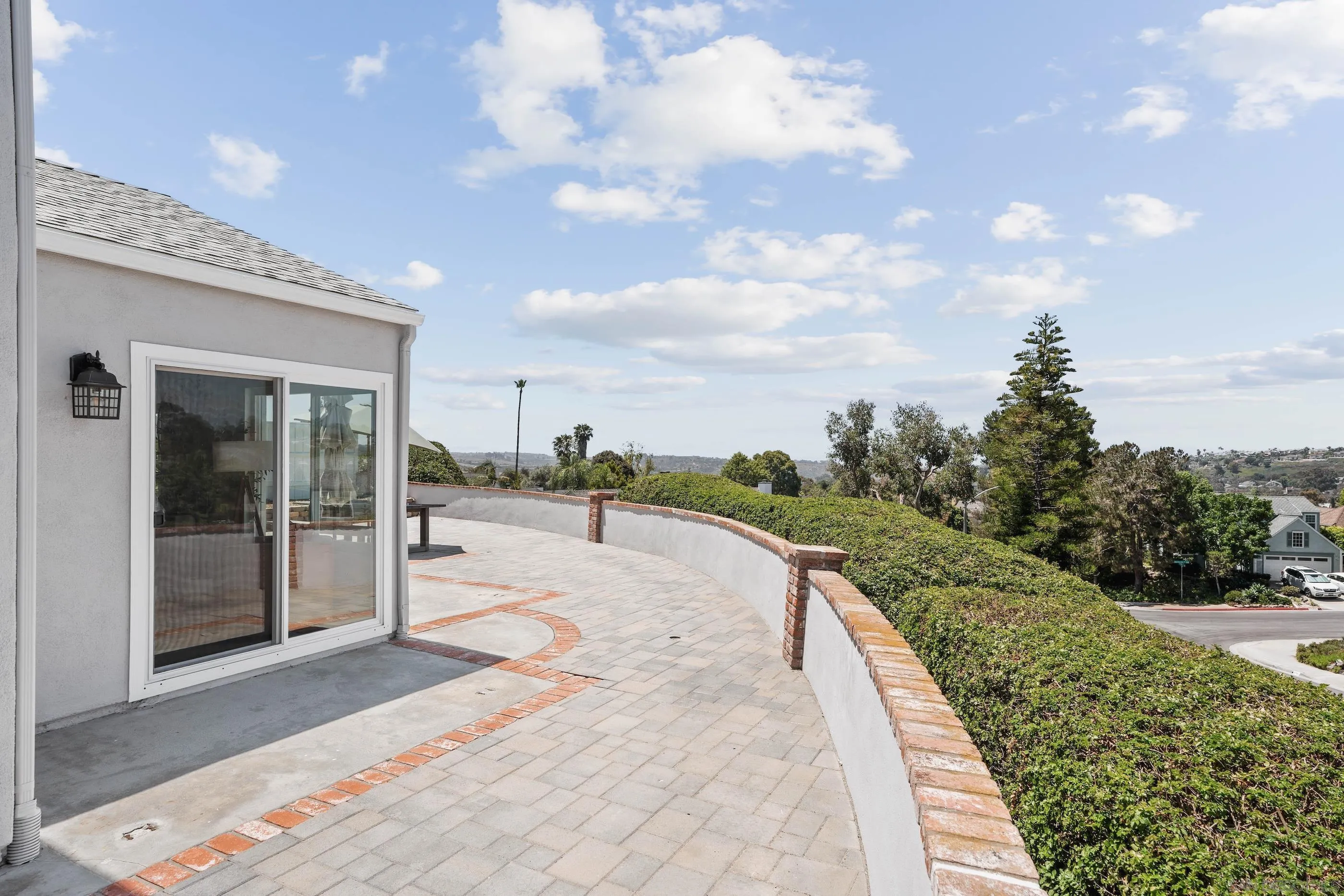 https://cdn.realtyfeed.com/cdn/127/250035949/ca61e123c97262f6bd5e4ecb5d68274e.webp