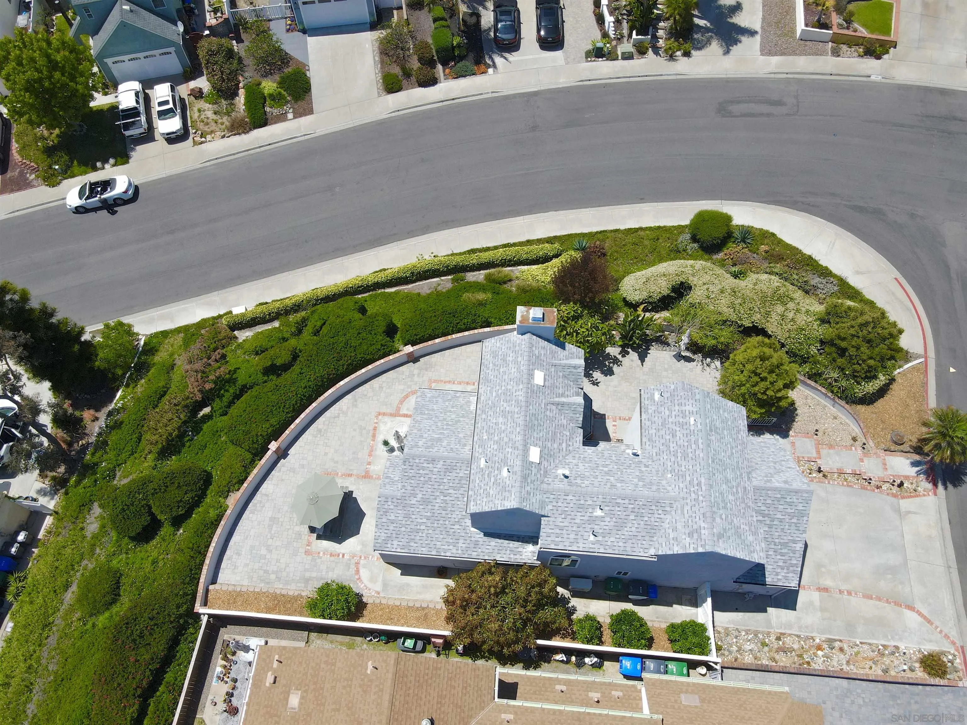 https://cdn.realtyfeed.com/cdn/127/250035949/e3e2eaba2a05a05e0773669e0f0997df.webp