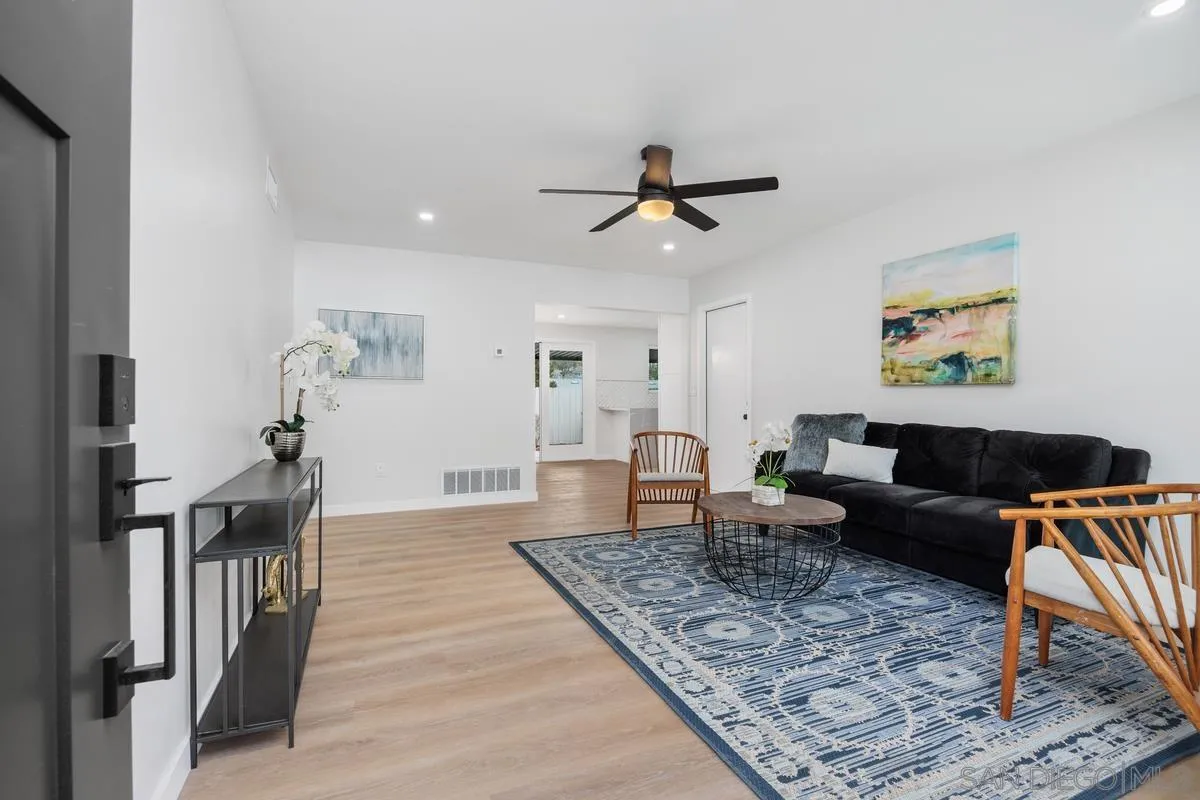 https://cdn.realtyfeed.com/cdn/127/250035950/184821f603337b8bc8af7b131277383d.webp