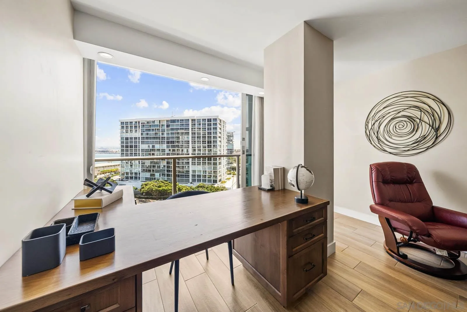 https://cdn.realtyfeed.com/cdn/127/250035956/bc117bdd8eaea4339e64df1db58f00b1.webp