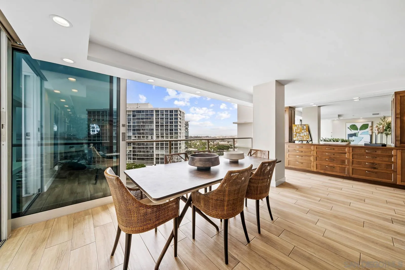https://cdn.realtyfeed.com/cdn/127/250035956/bfcc49bff3ad5156d028d12df7c3a664.webp