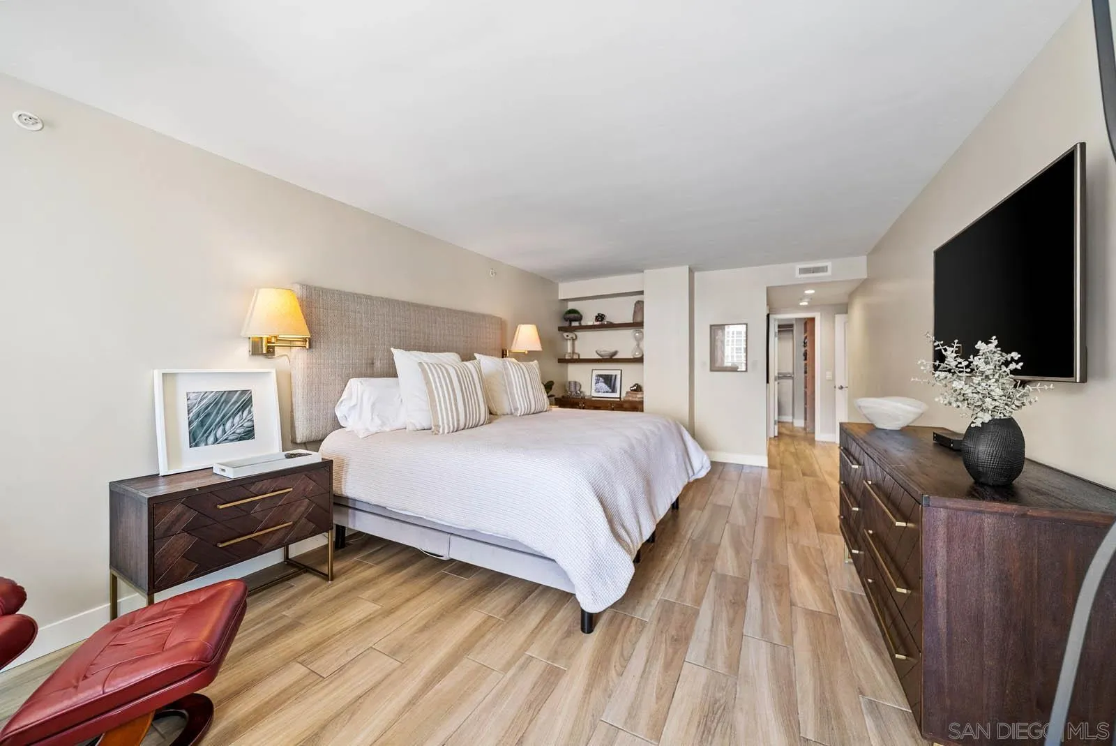 https://cdn.realtyfeed.com/cdn/127/250035956/c8d310d7a3d0f3ed32b1e6cf1a946da0.webp