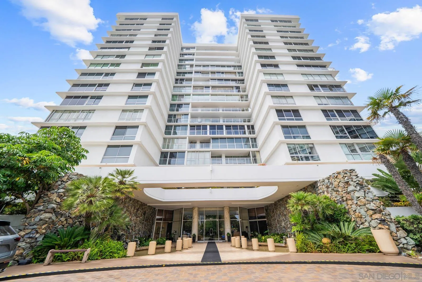 https://cdn.realtyfeed.com/cdn/127/250035956/e58bfc0ea10f36d04be6dc3f4f3db20a.webp