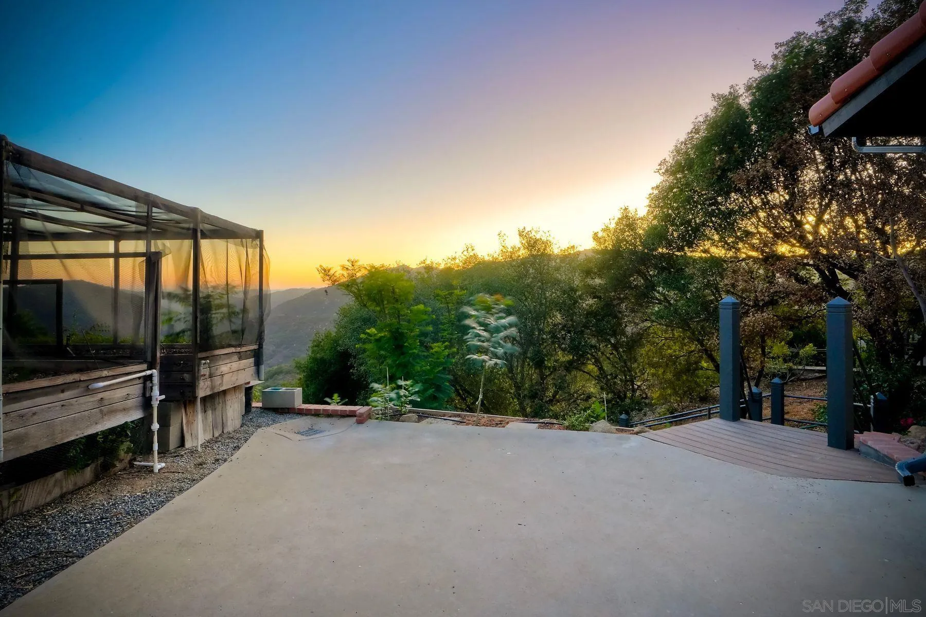 https://cdn.realtyfeed.com/cdn/127/250035957/763f7e8b2d8f302ba854a4bfc9f8d490.webp