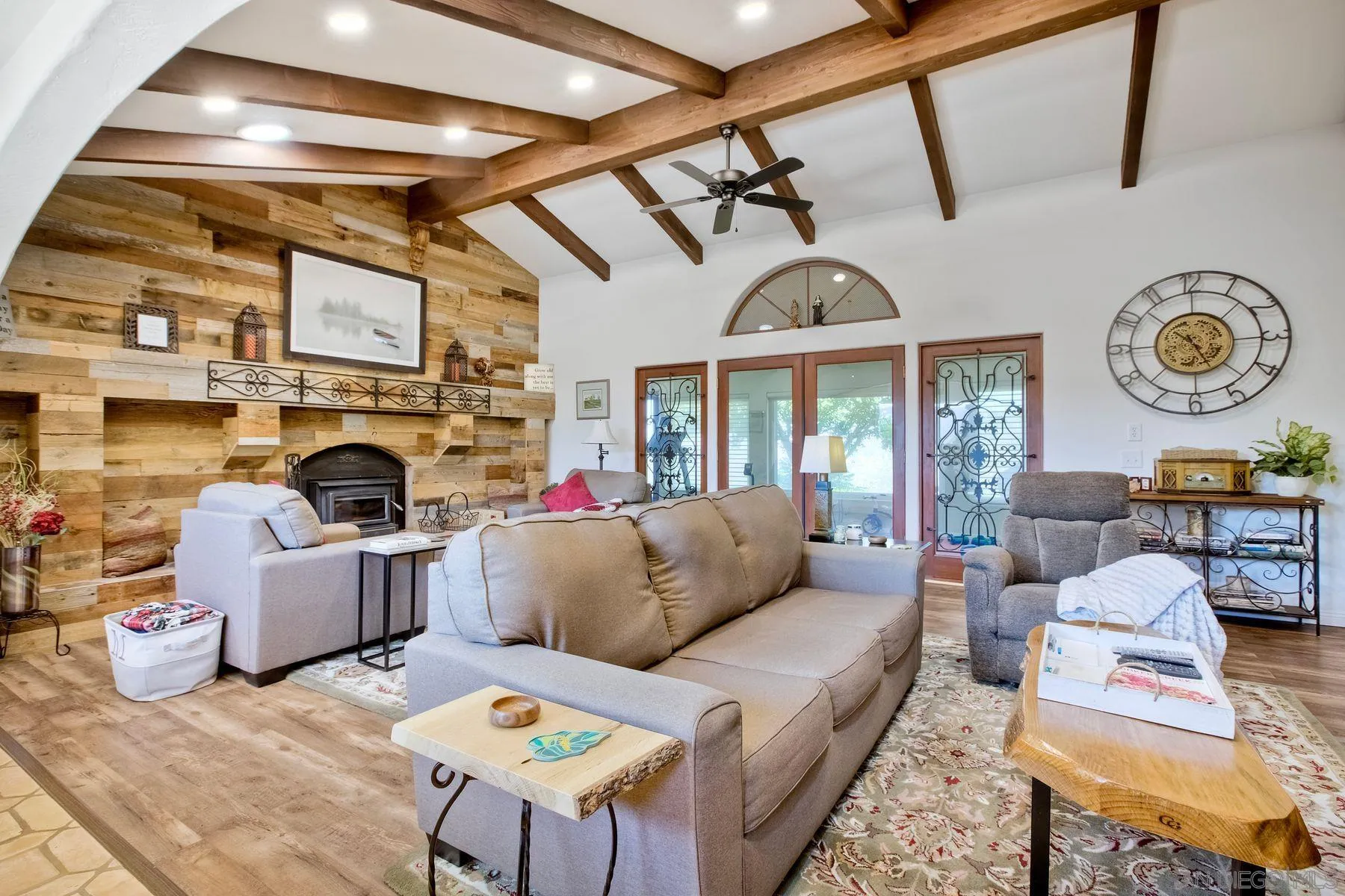 https://cdn.realtyfeed.com/cdn/127/250035957/98e26dab7b844dec58fb94f3e6f53b7d.webp