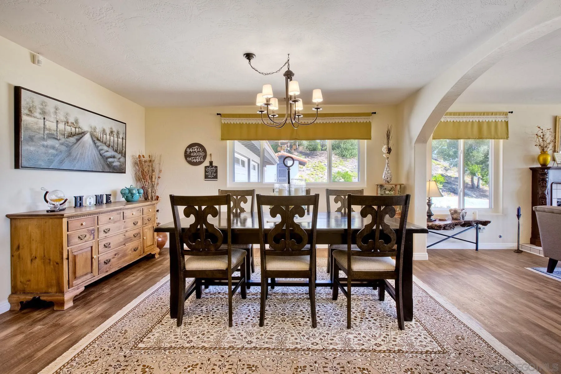https://cdn.realtyfeed.com/cdn/127/250035957/f84fde24ea218b84448671d98c6a15c2.webp