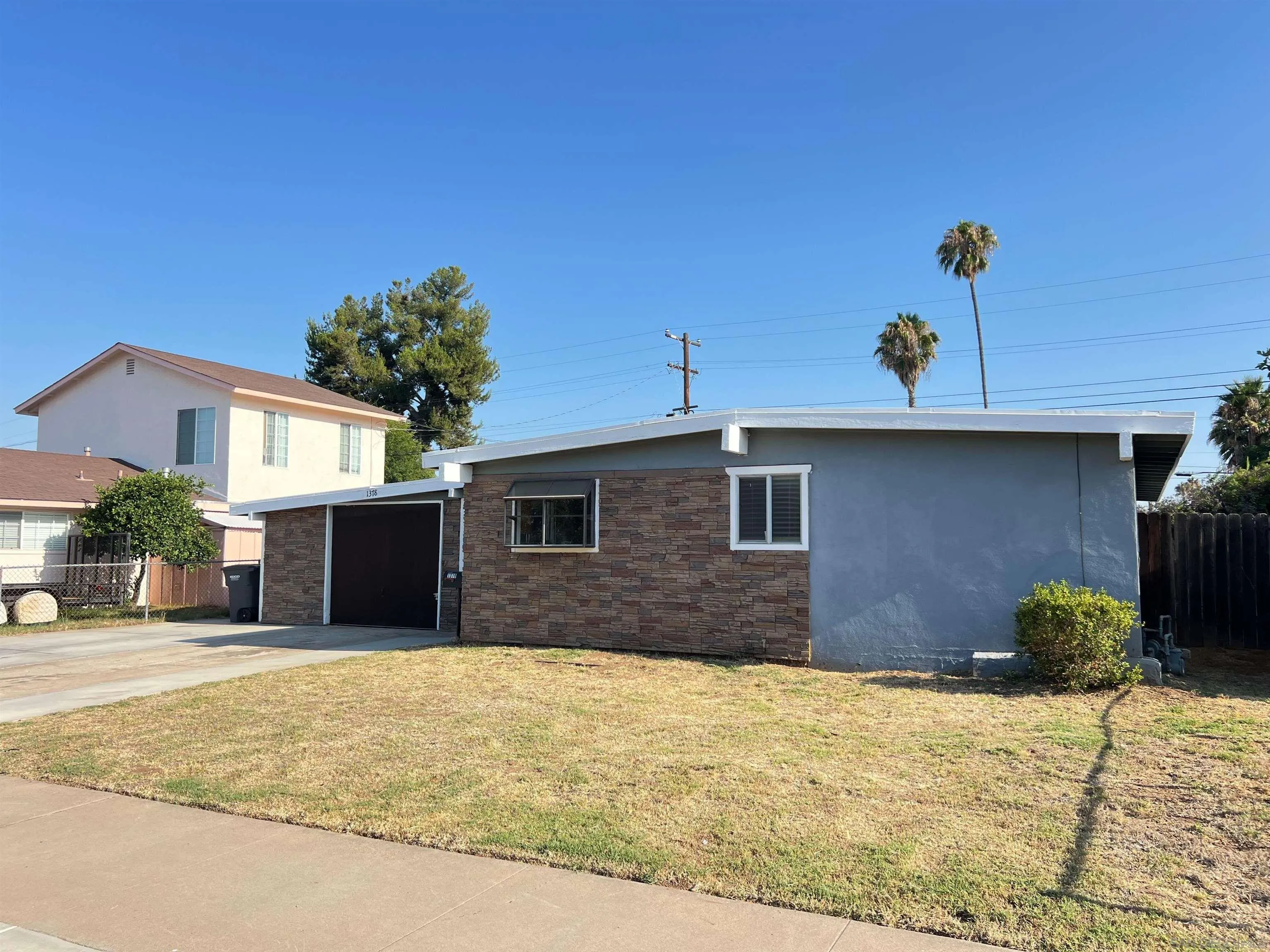 https://cdn.realtyfeed.com/cdn/127/250035973/aee8d3dc281855f591318fef76804d0a.webp